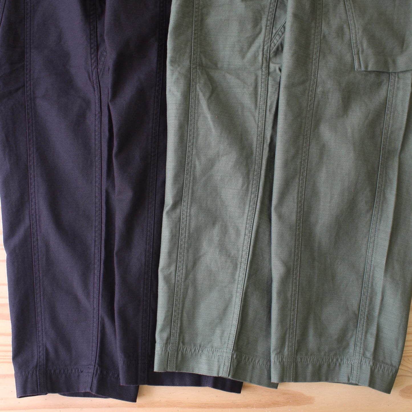 WILD THINGS JAPAN -
BACK SATIN FIELD CARGO PANTS