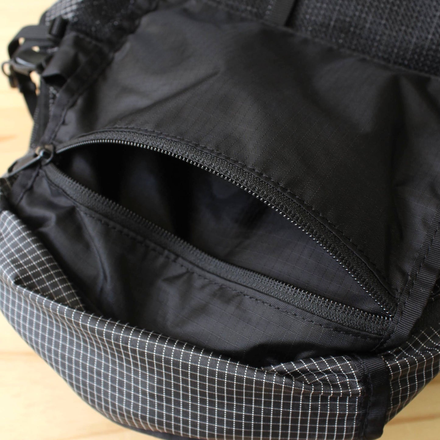 WILD THINGS JAPAN -
MINIMALIST SPECTRA BACKPACK