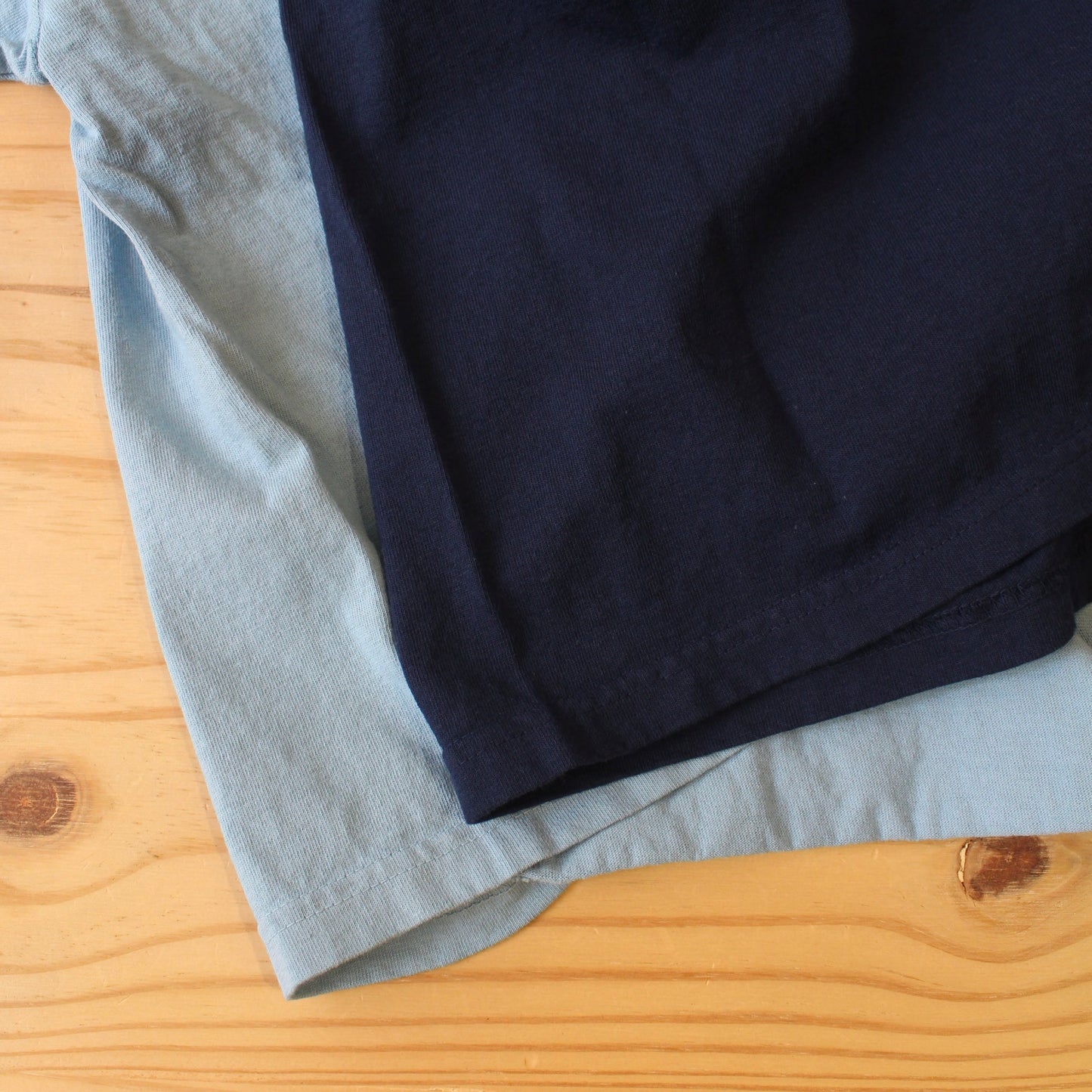 WALLA WALLA SPORT -
CROPPED POCKET TEE