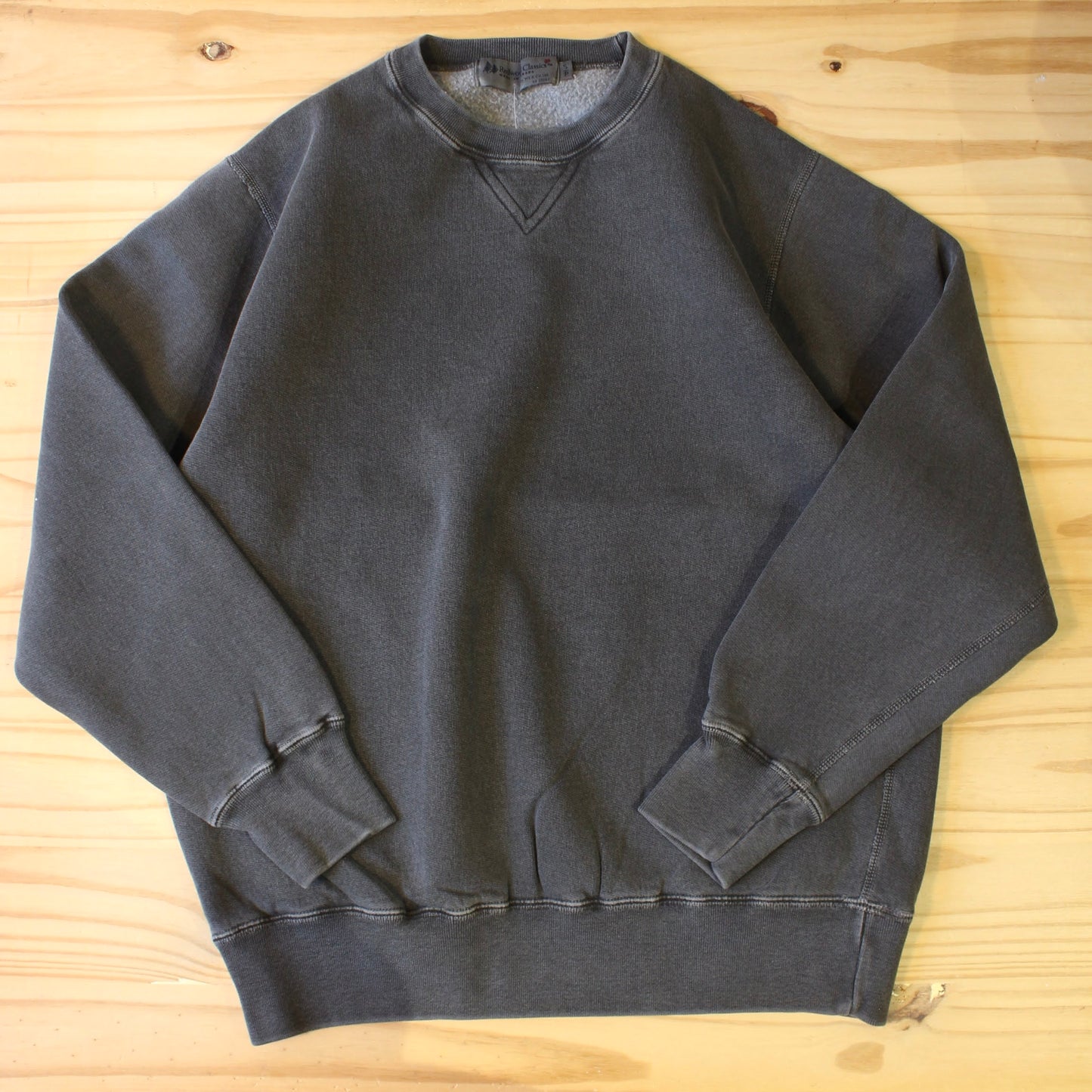 REDWOOD CLASSICS -
HEAVYWEIGHT CREWNECK SWEATSHIRT WITH V INSERT
(GARMENT WASHED)