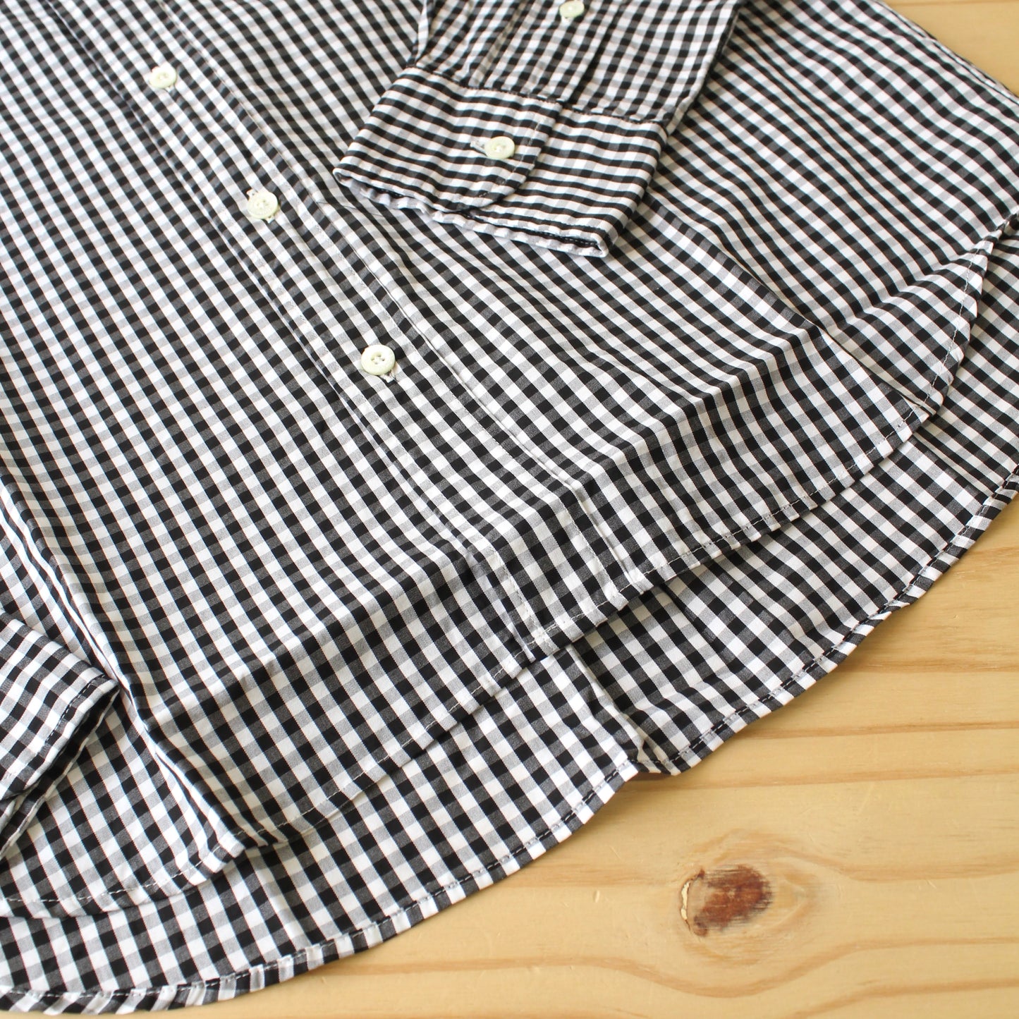 MANUAL ALPHABET -
GINGHAM SHIRT