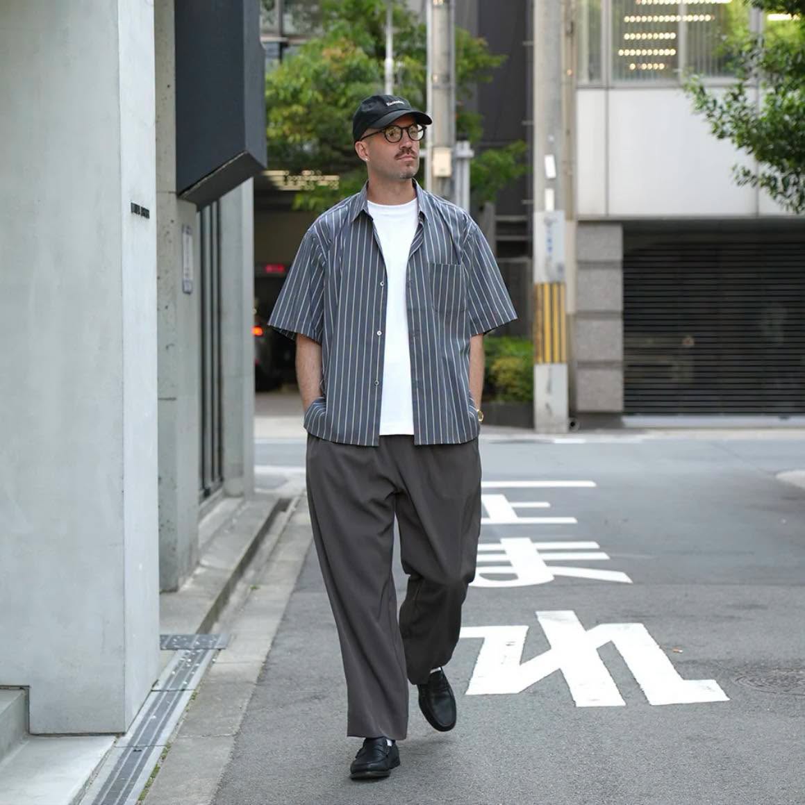 MANUAL ALPHABET - STRIPE WIDE SQUARE SHIRTS