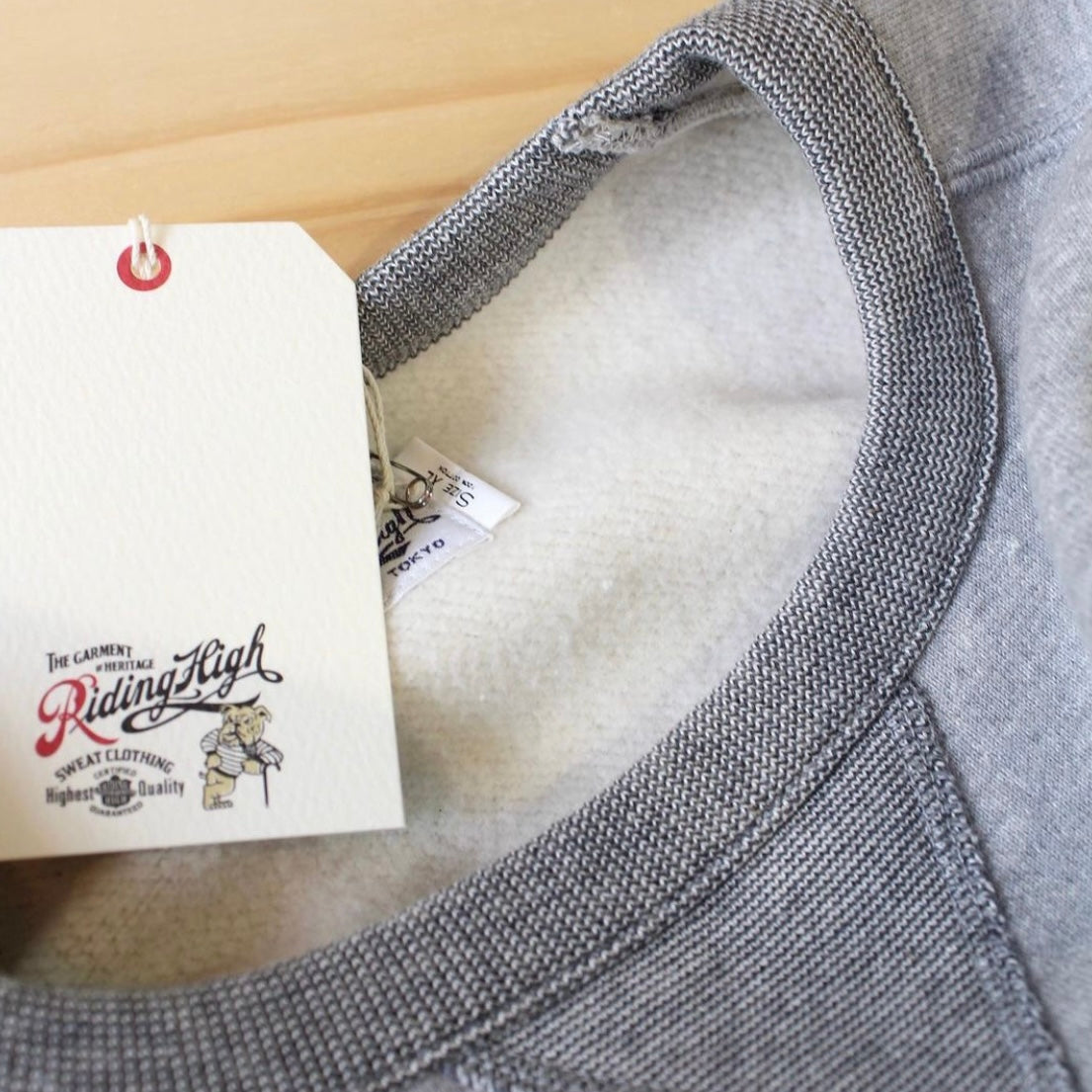 RIDING HIGH - LOOPWHEEL CREW SWEAT