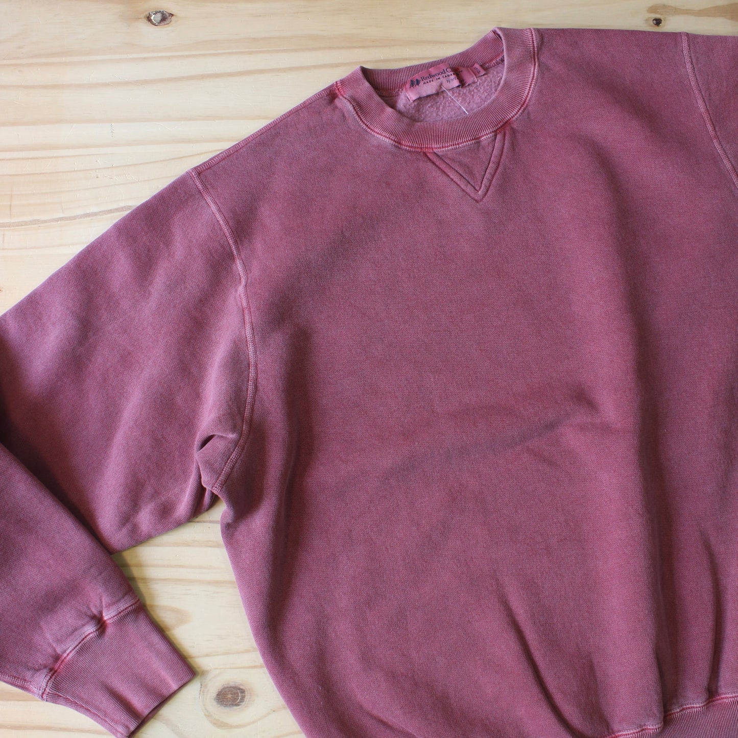 REDWOOD CLASSICS -
HEAVYWEIGHT CREWNECK SWEATSHIRT WITH V INSERT
(GARMENT WASHED)