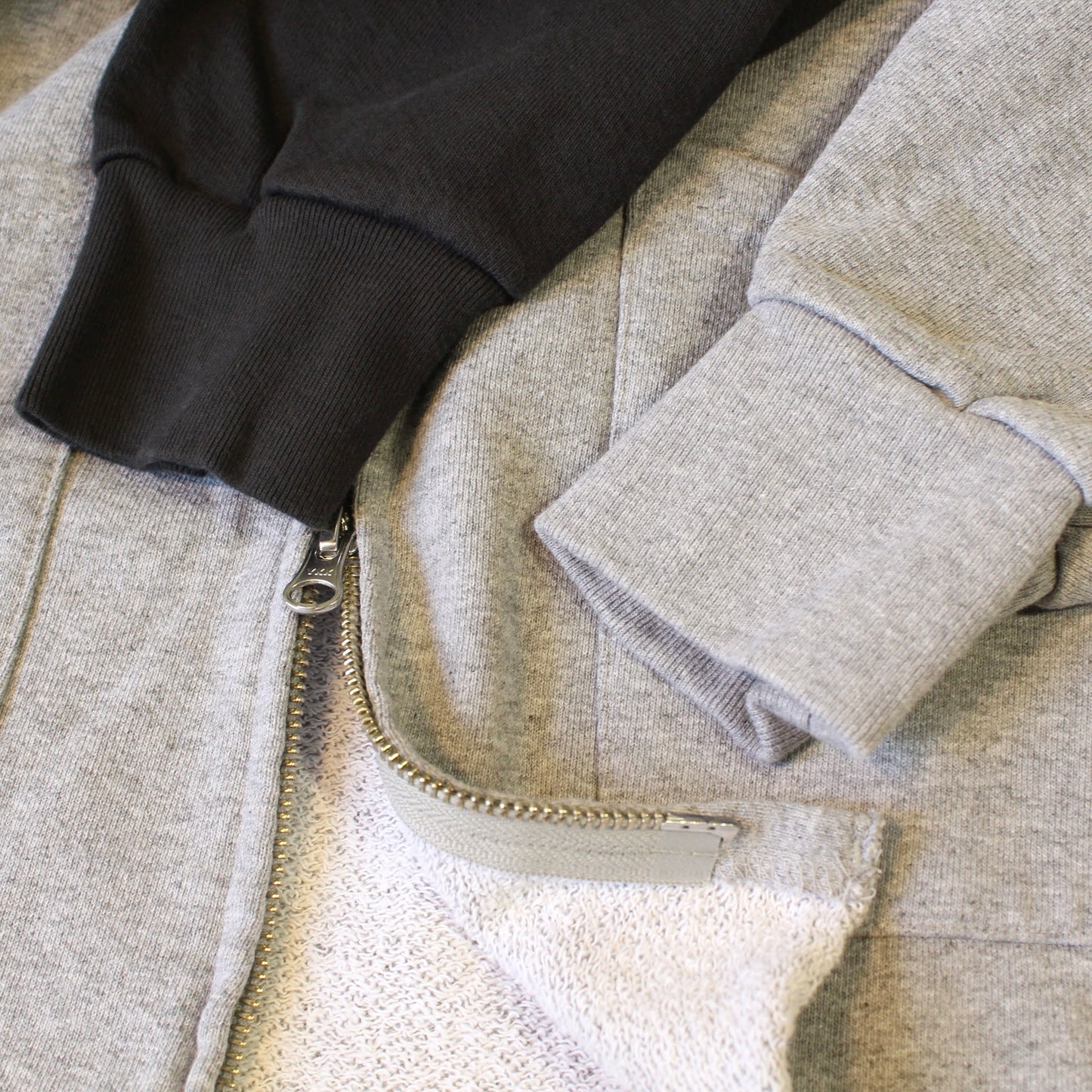 WALLA WALLA SPORT -
13OZ ZIP HOODIE