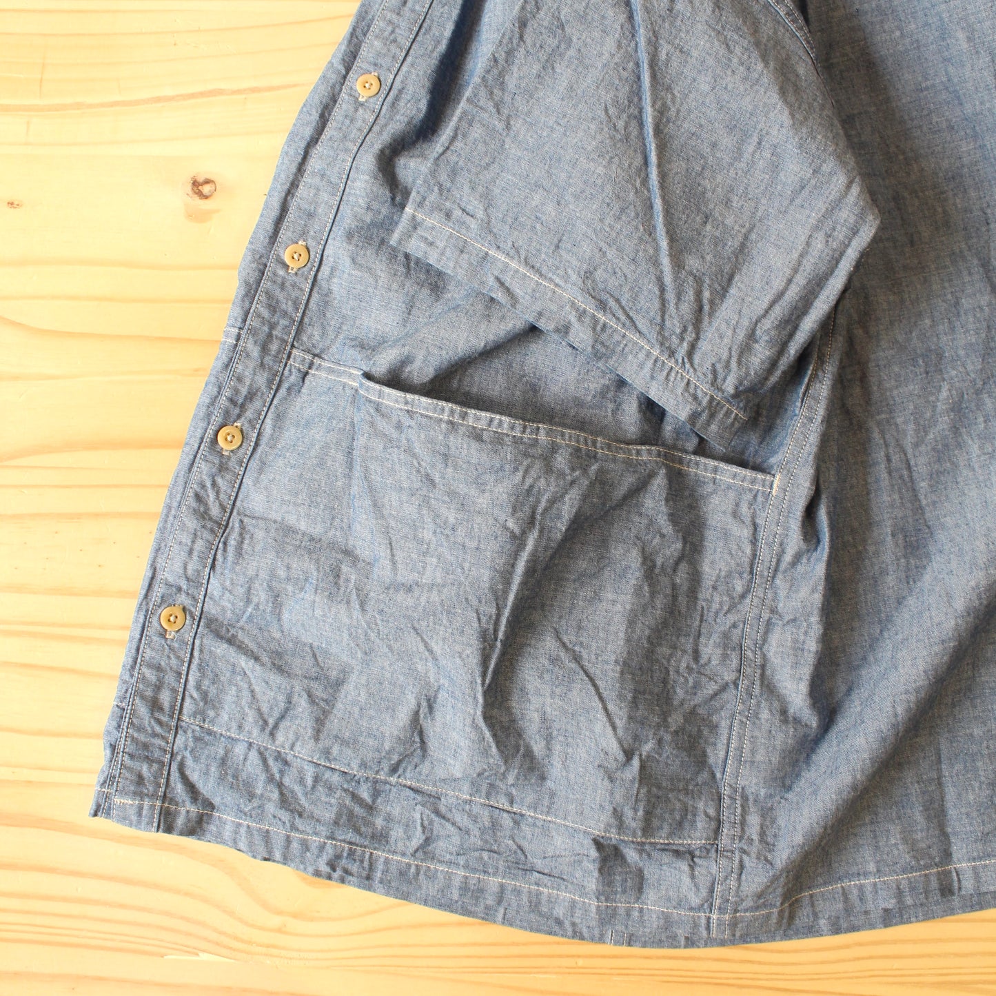 SPELLBOUND -
U.S WORKER S/S CHAMBRAY SHIRT