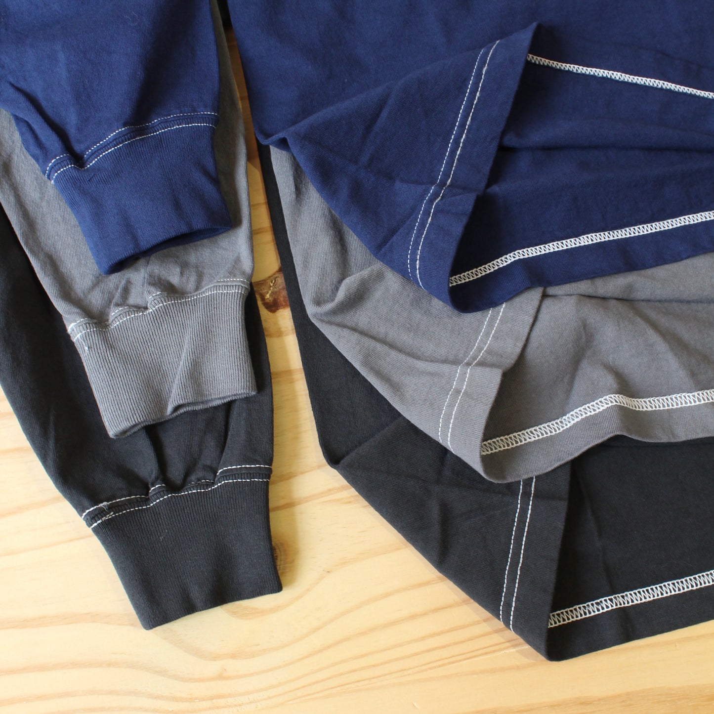 AheHee - STANDARD ITEM HEAVYWEIGHT L/S DOUBLE V TEE