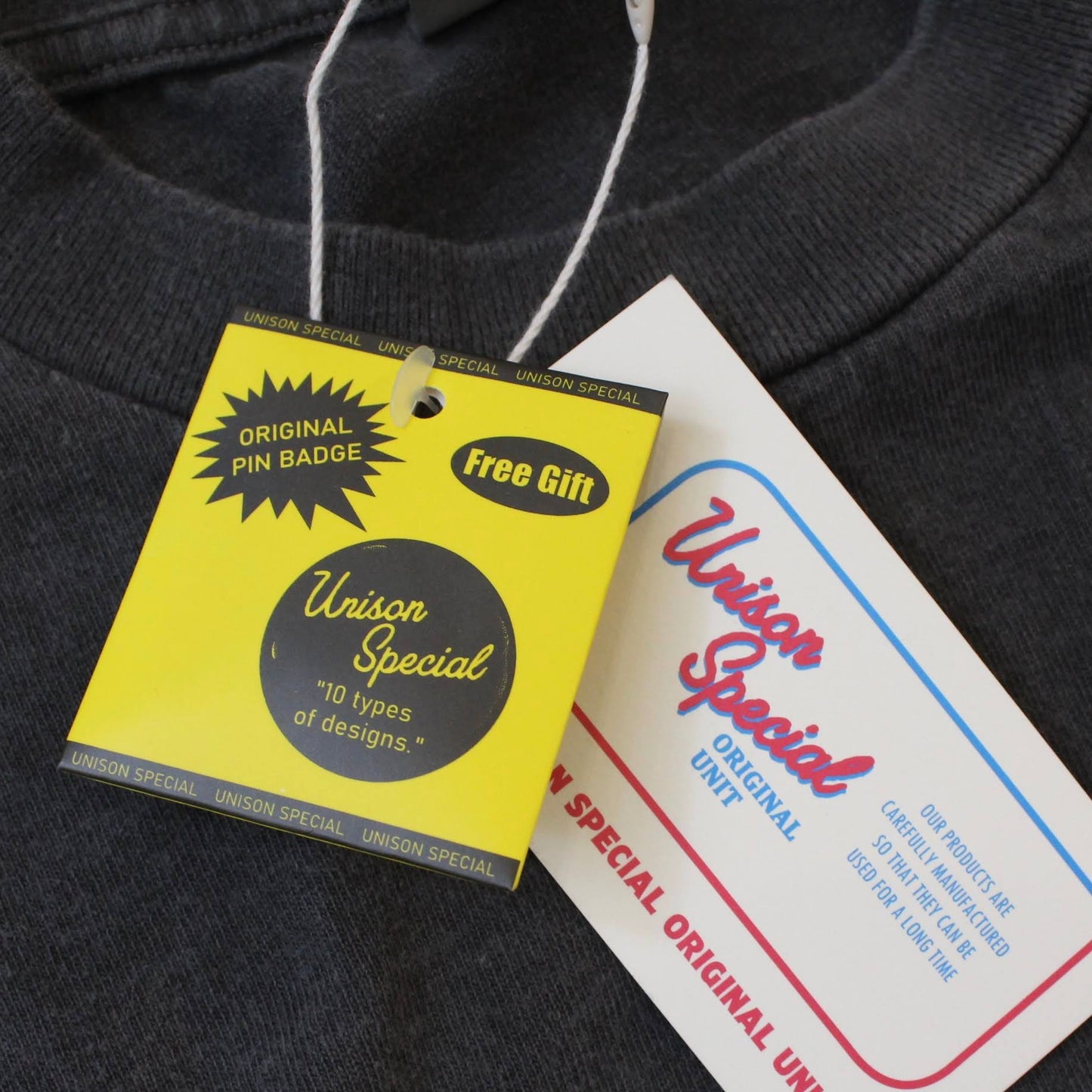 UNISON SPECIAL -
GIANT TUBE S/S TEE
(CHILLIN DAY)