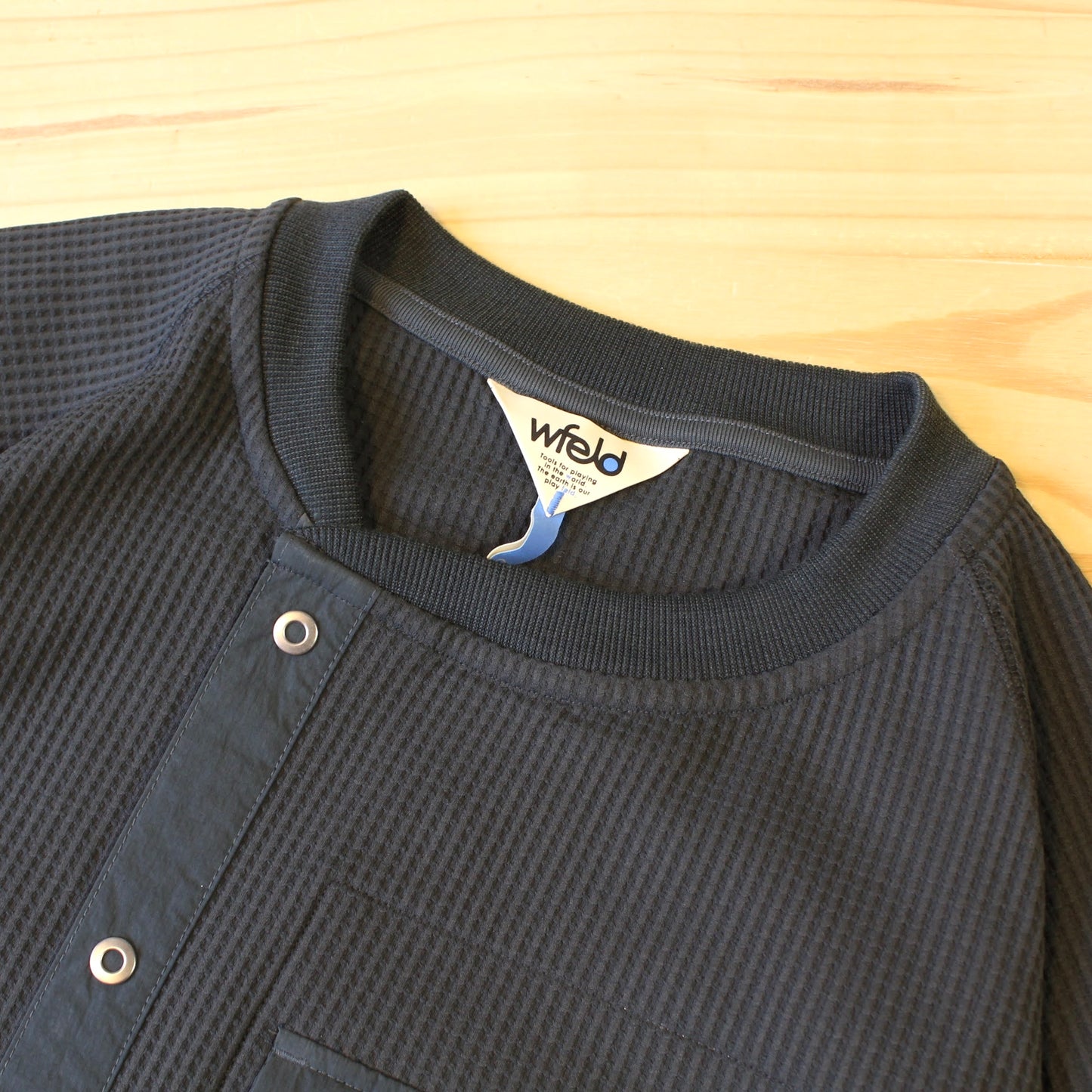 WFELD -
DRY WAFFLES HENLEY NECK SHIRT