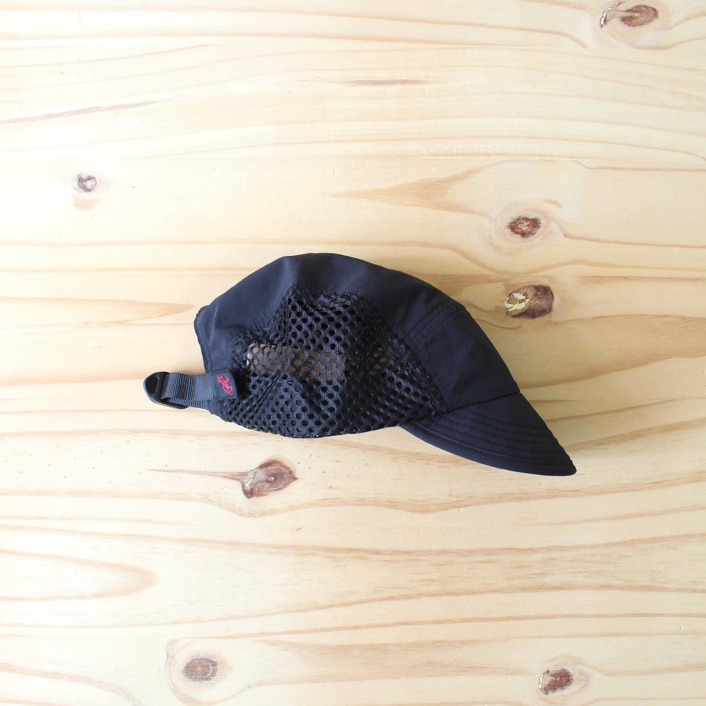 GRAMICCI -
DURABLE NYLON MESH CAP