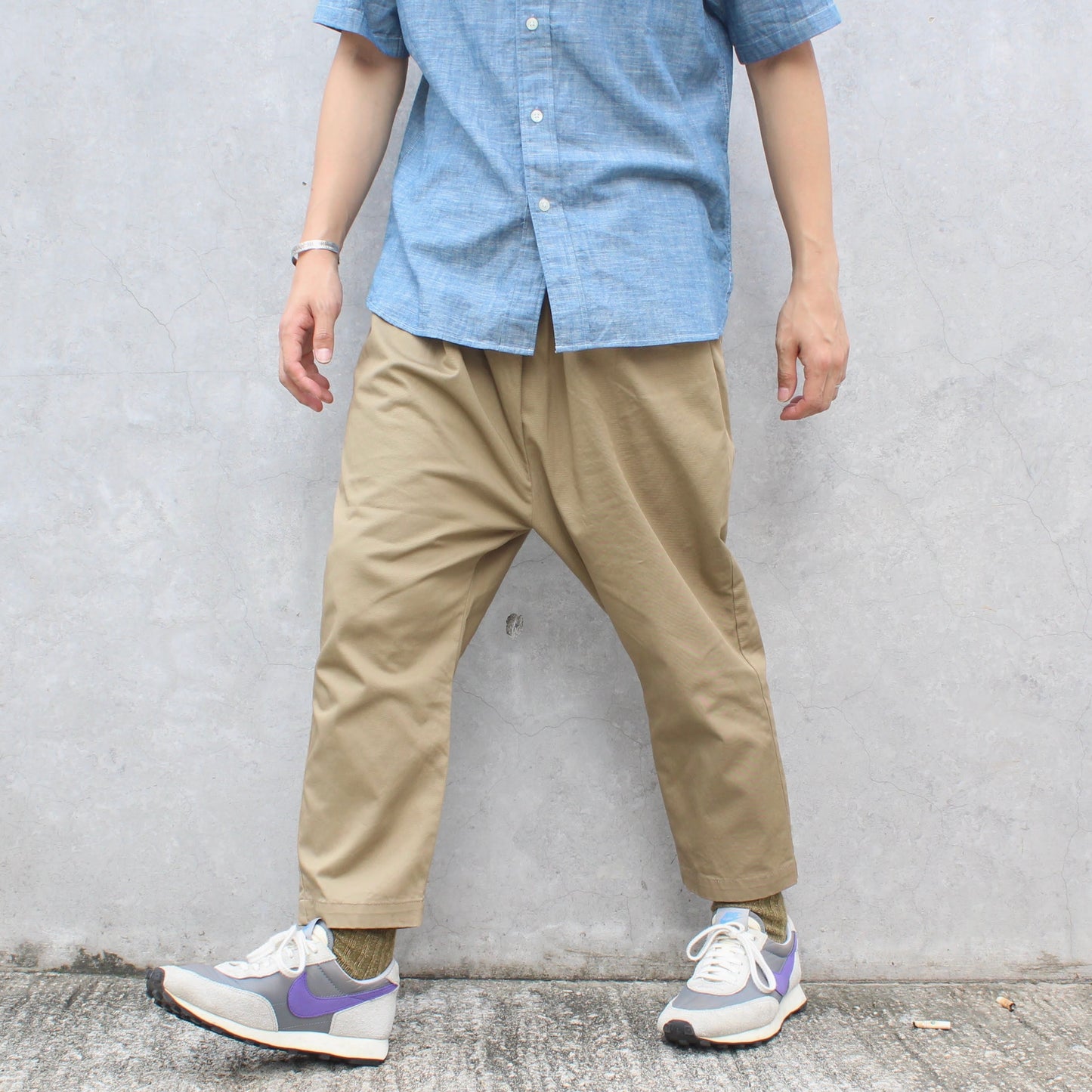 TRAVAIL MANUEL - COMPACT CHINO SADDLE PANTS