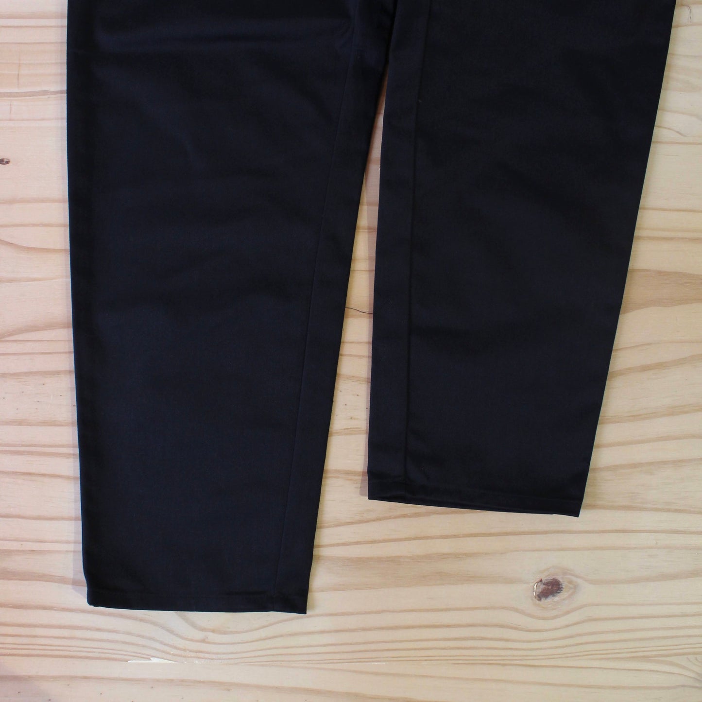 UNIVERSAL OVERALL Japanese version-CLASSIC COLLECTION TUCK TAPERED PANTS