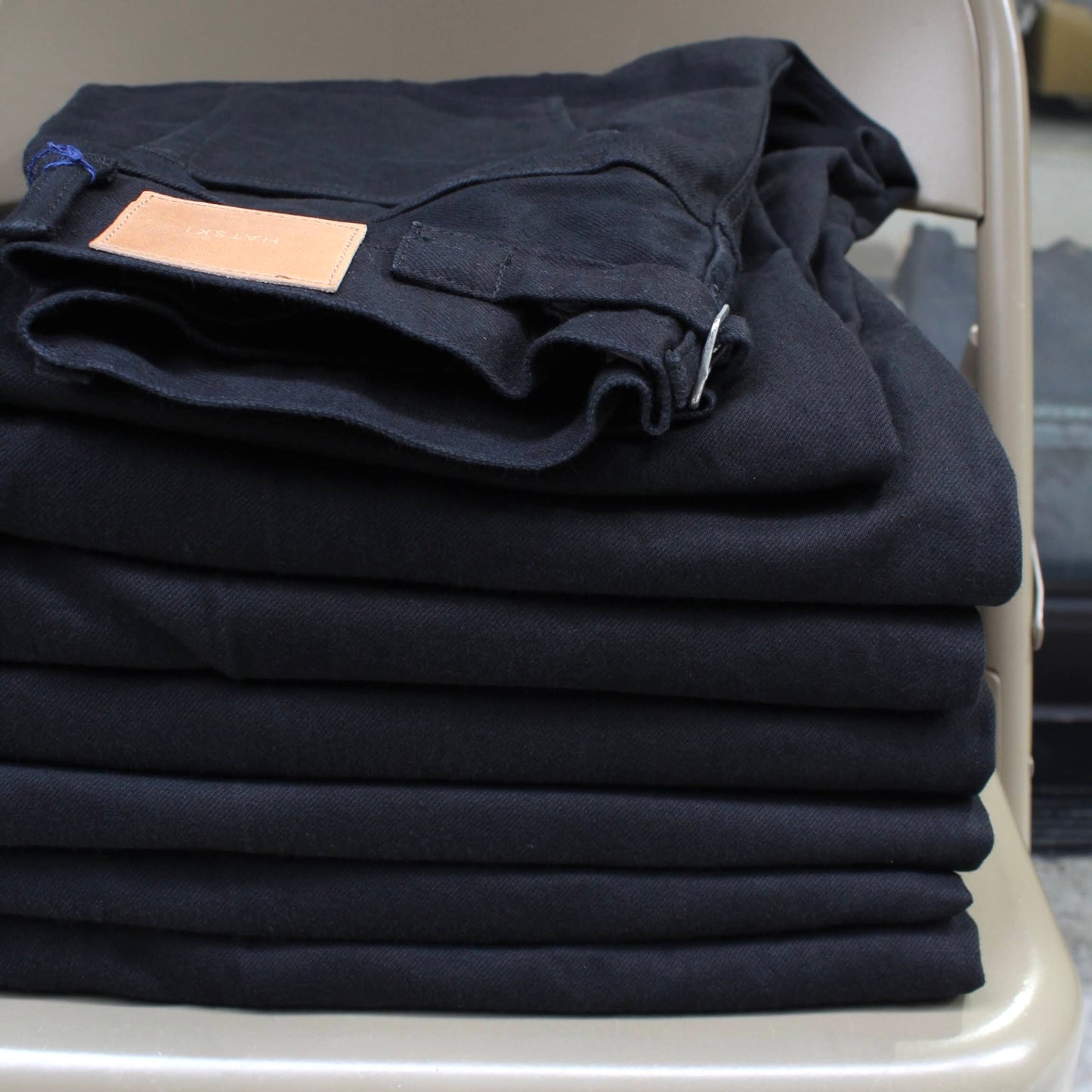 HATSKI -
BUCKLE BLACK WASHI(日本和紙)DENIM