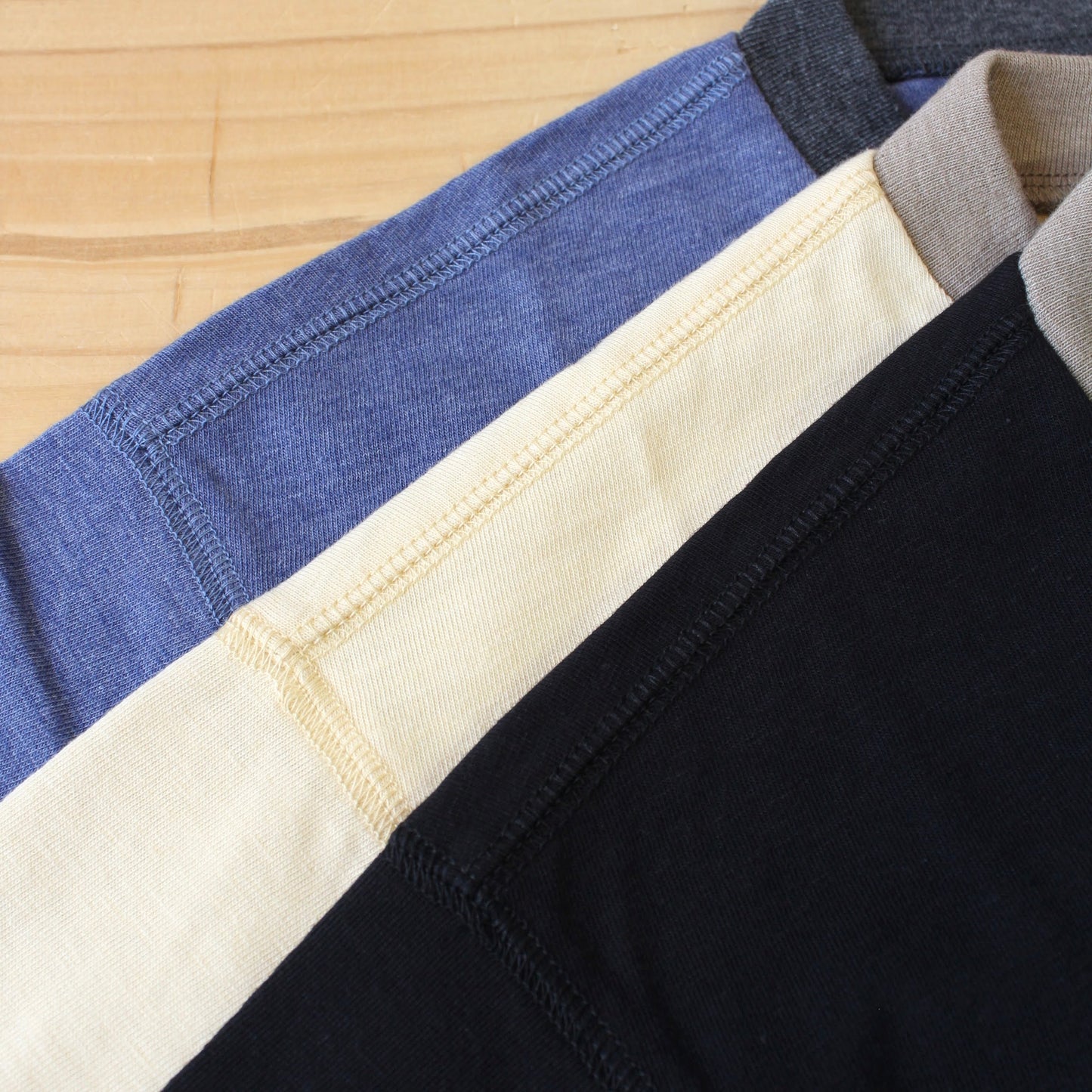 ORDINARY FITS -
RINGER TEE