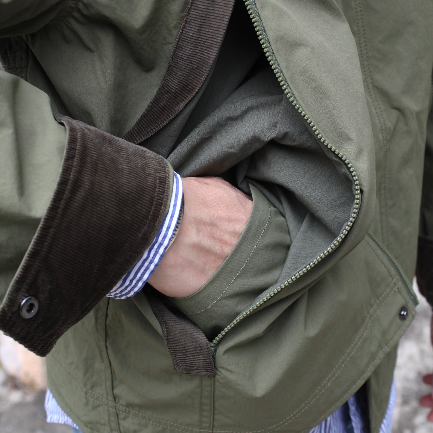 WILD THINGS JAPAN -
HAPPY BARN JACKET