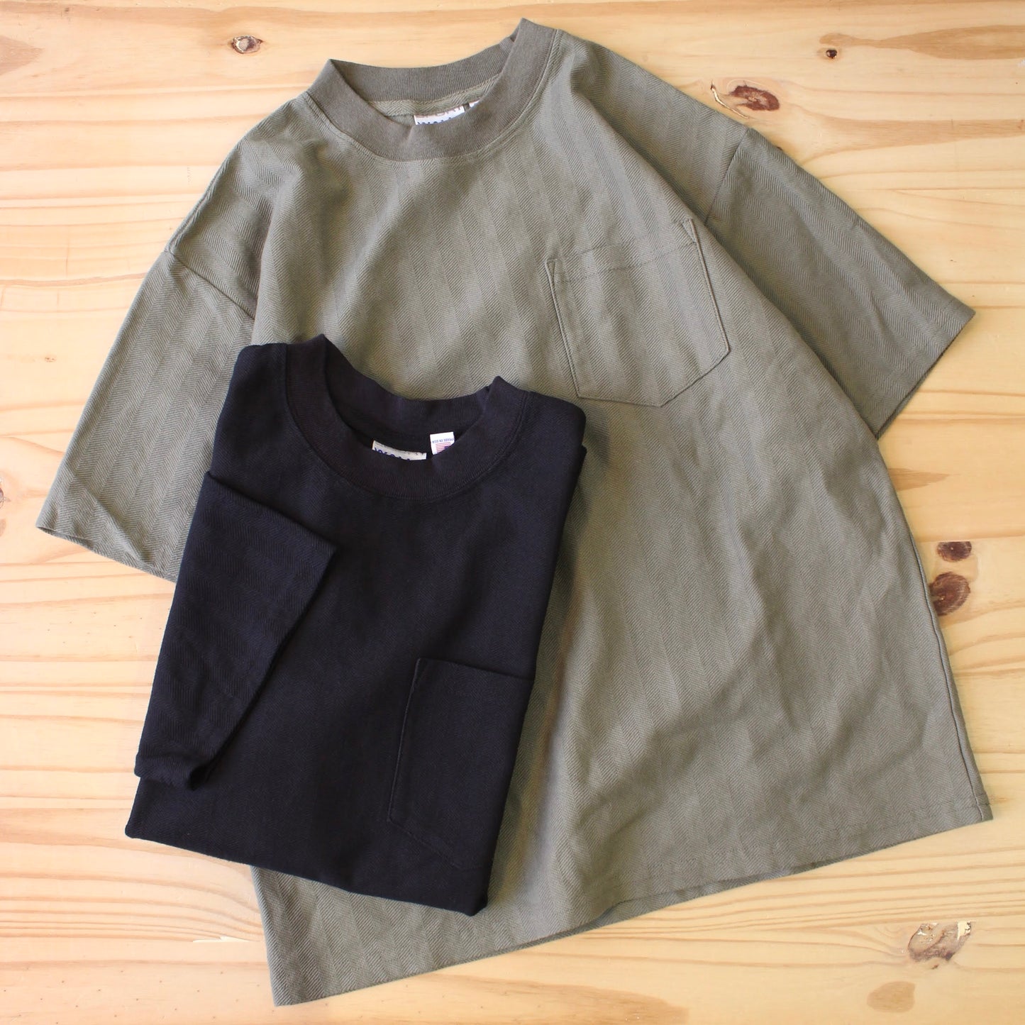 WALLA WALLA SPORT -
U.S. MADE HERRINBONE POCKET TEE