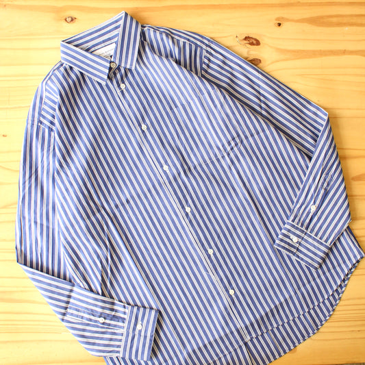 MANUAL ALPHABET - 
80/2 STRIPE SHIRT BULGING FIT