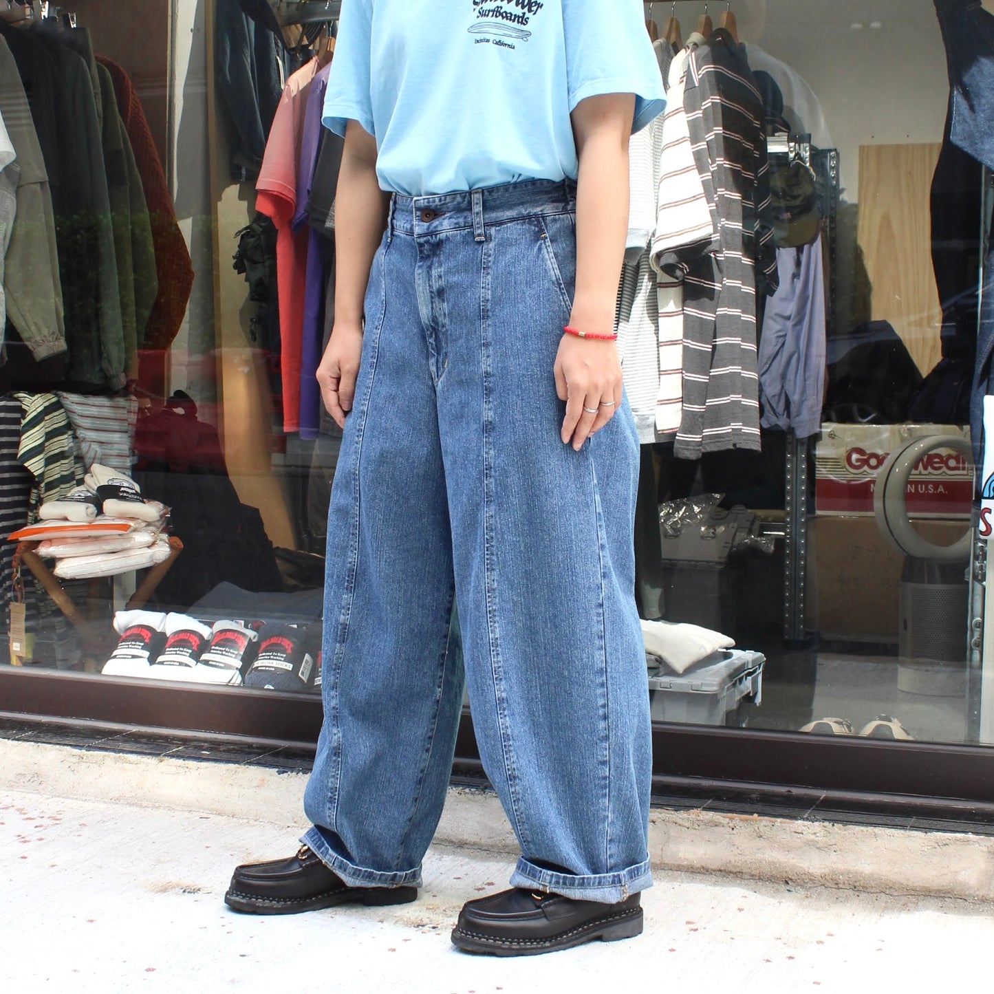 DMG -
 ALMOND VOLUME DENIM PANTS