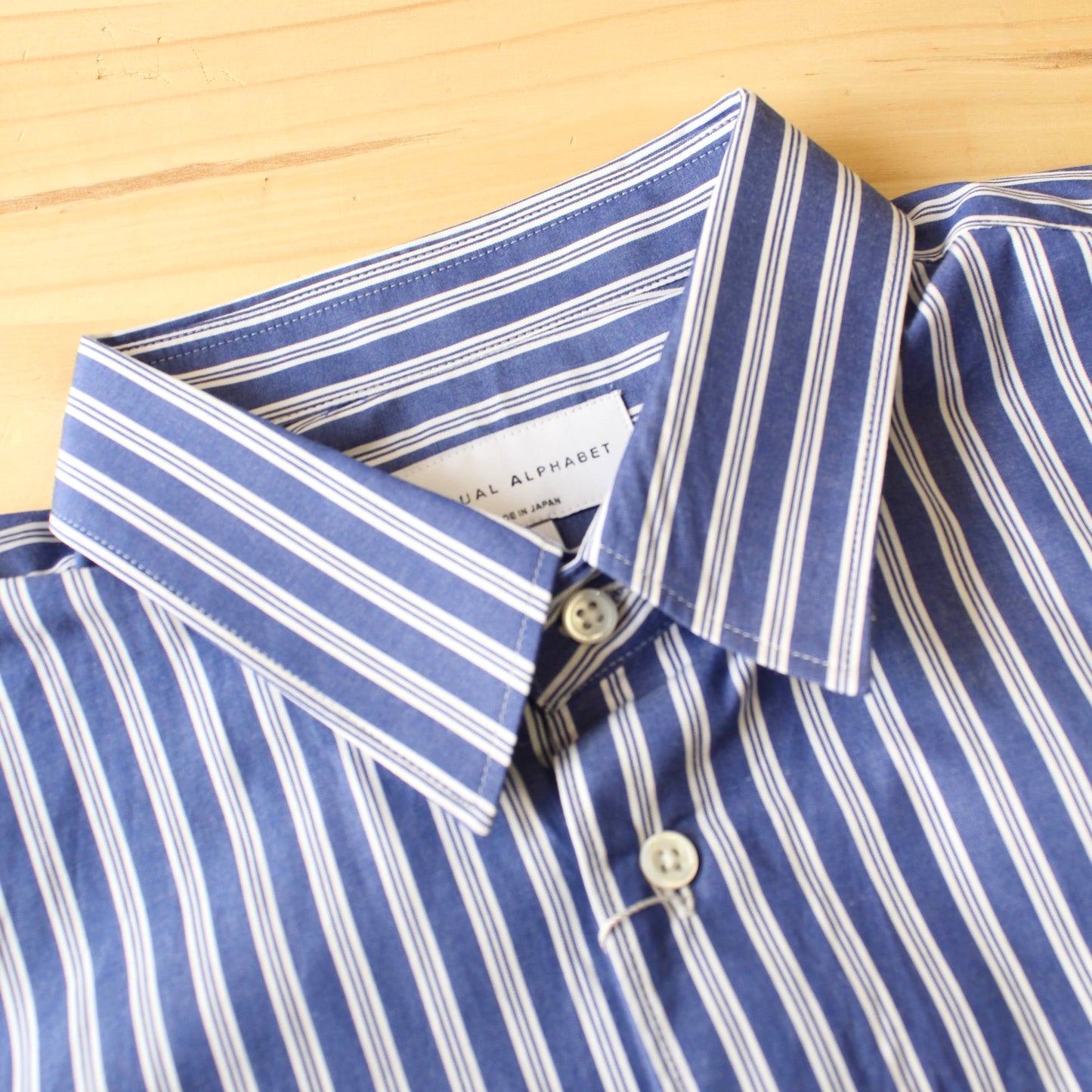 MANUAL ALPHABET - 
80/2 STRIPE SHIRT BULGING FIT