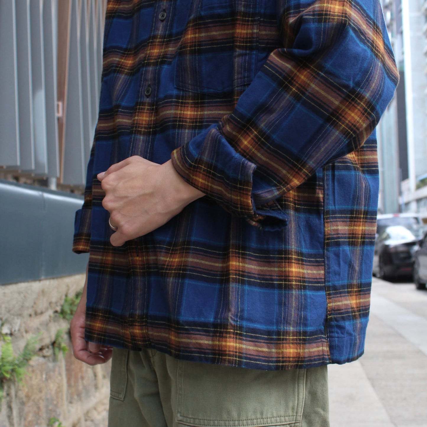 AHE HEE -
BUTTON DOWN FLANNEL CHECK SHIRT
