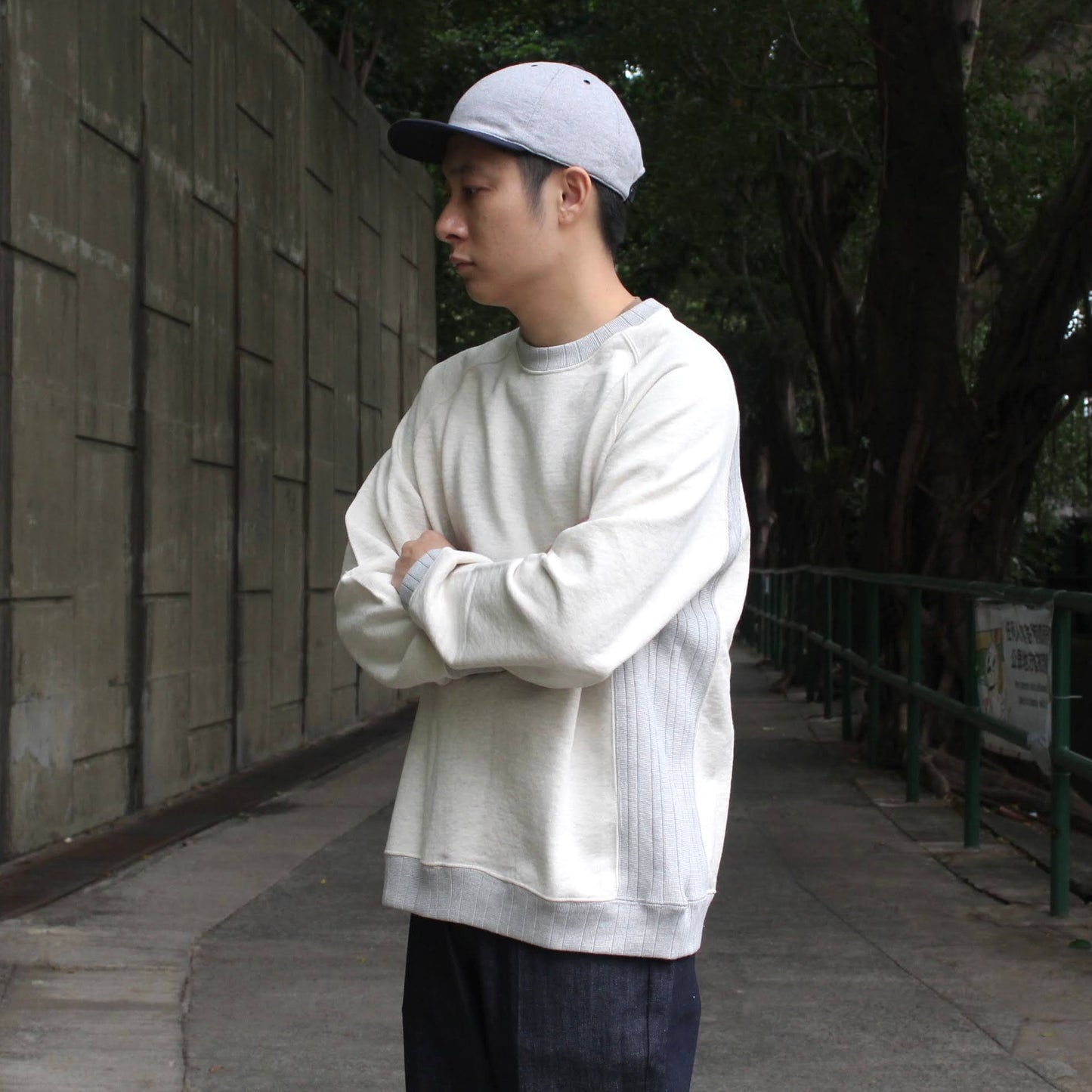 RIDING HIGH TOKYO -
BOCOBOCO URAKE CREWNECK SWEAT