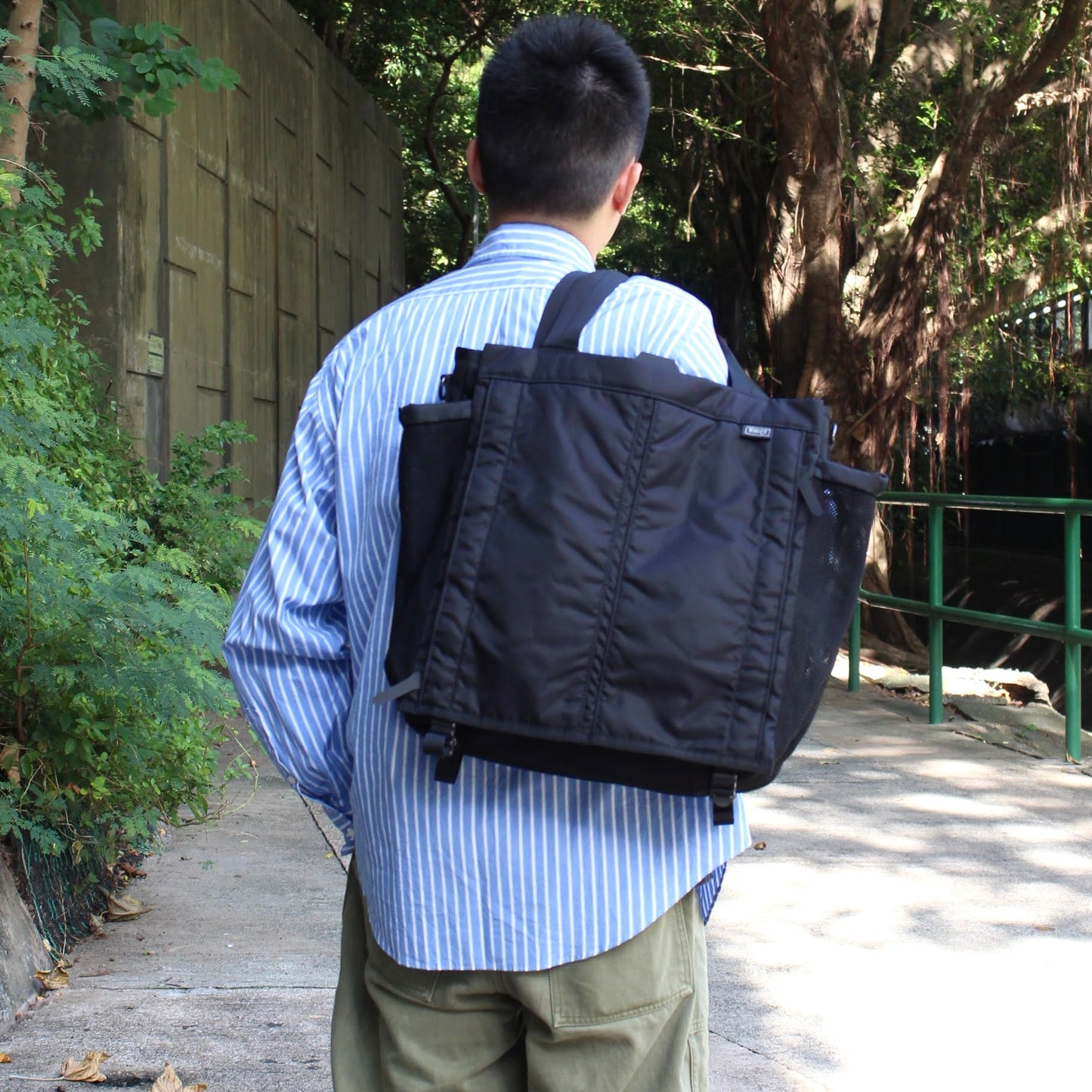 HARVEST LABEL -
WINGMAN SHOULDER TOTE BAG