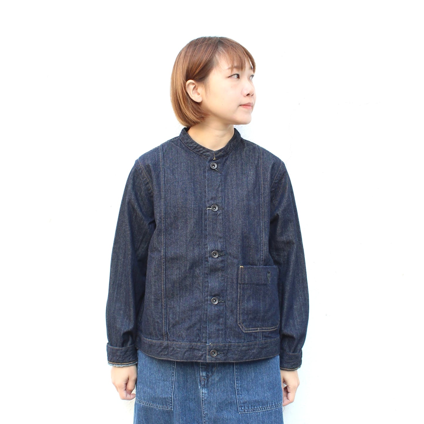 D.M.G -
ALMOND DENIM JACKET