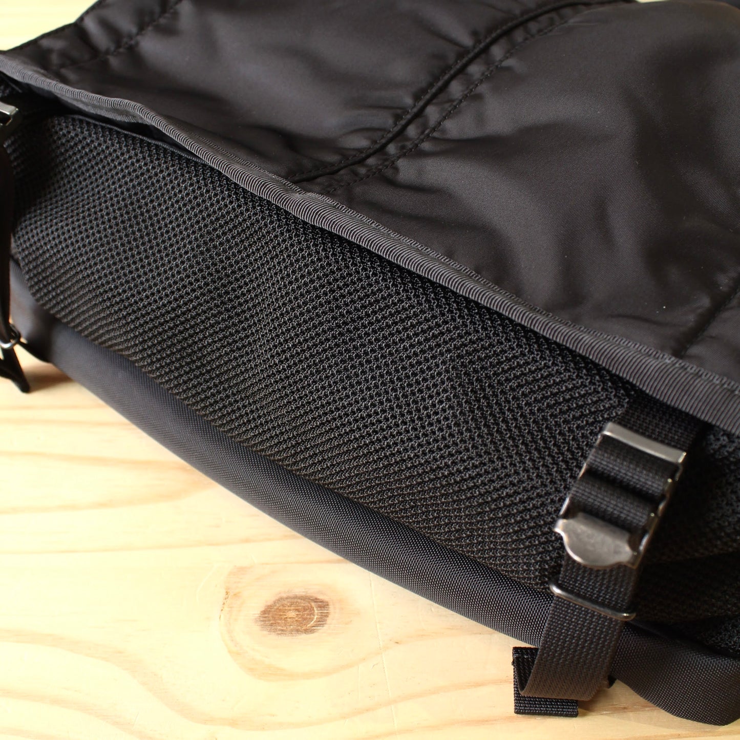 HARVEST LABEL -
WINGMAN SHOULDER TOTE BAG