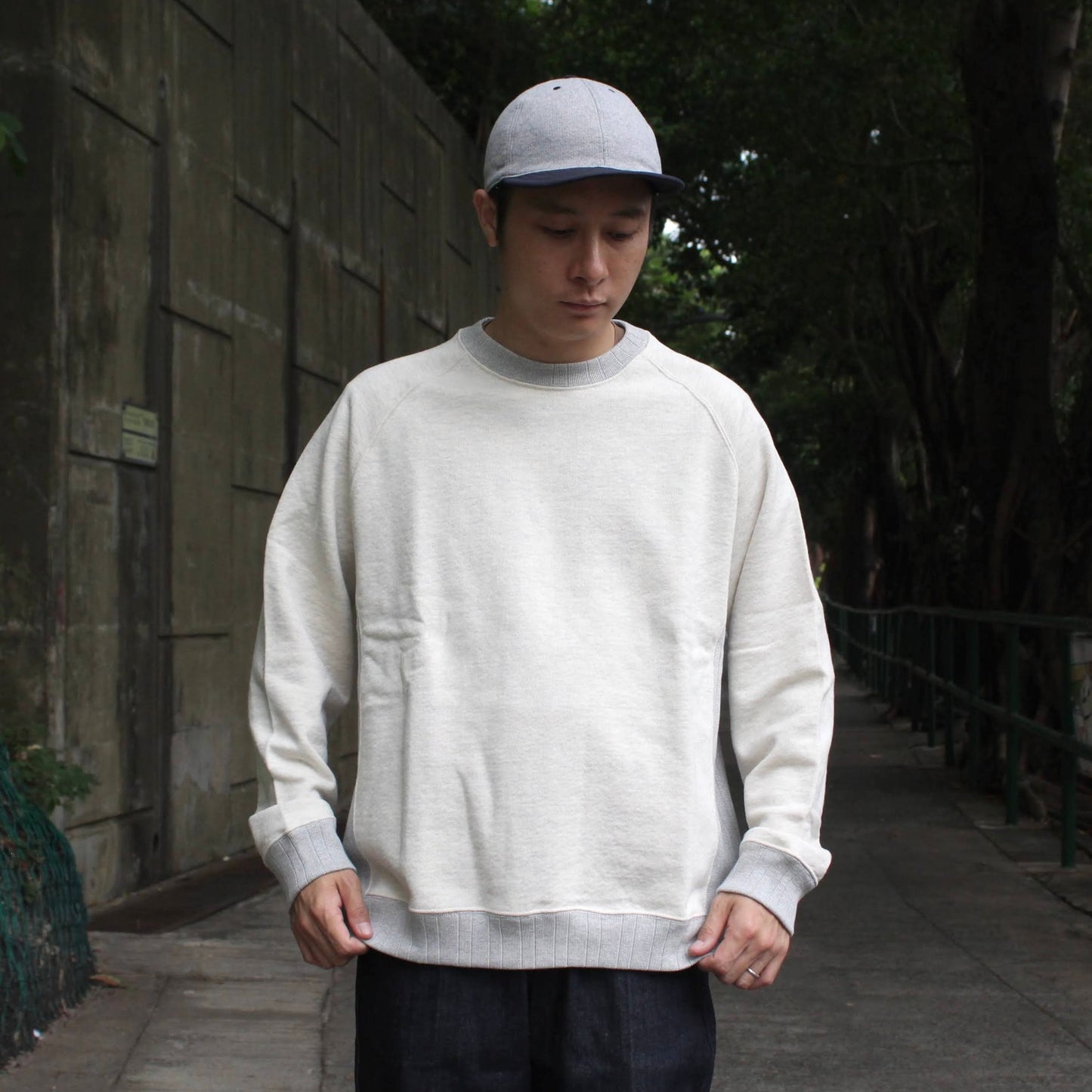 RIDING HIGH TOKYO -
BOCOBOCO URAKE CREWNECK SWEAT