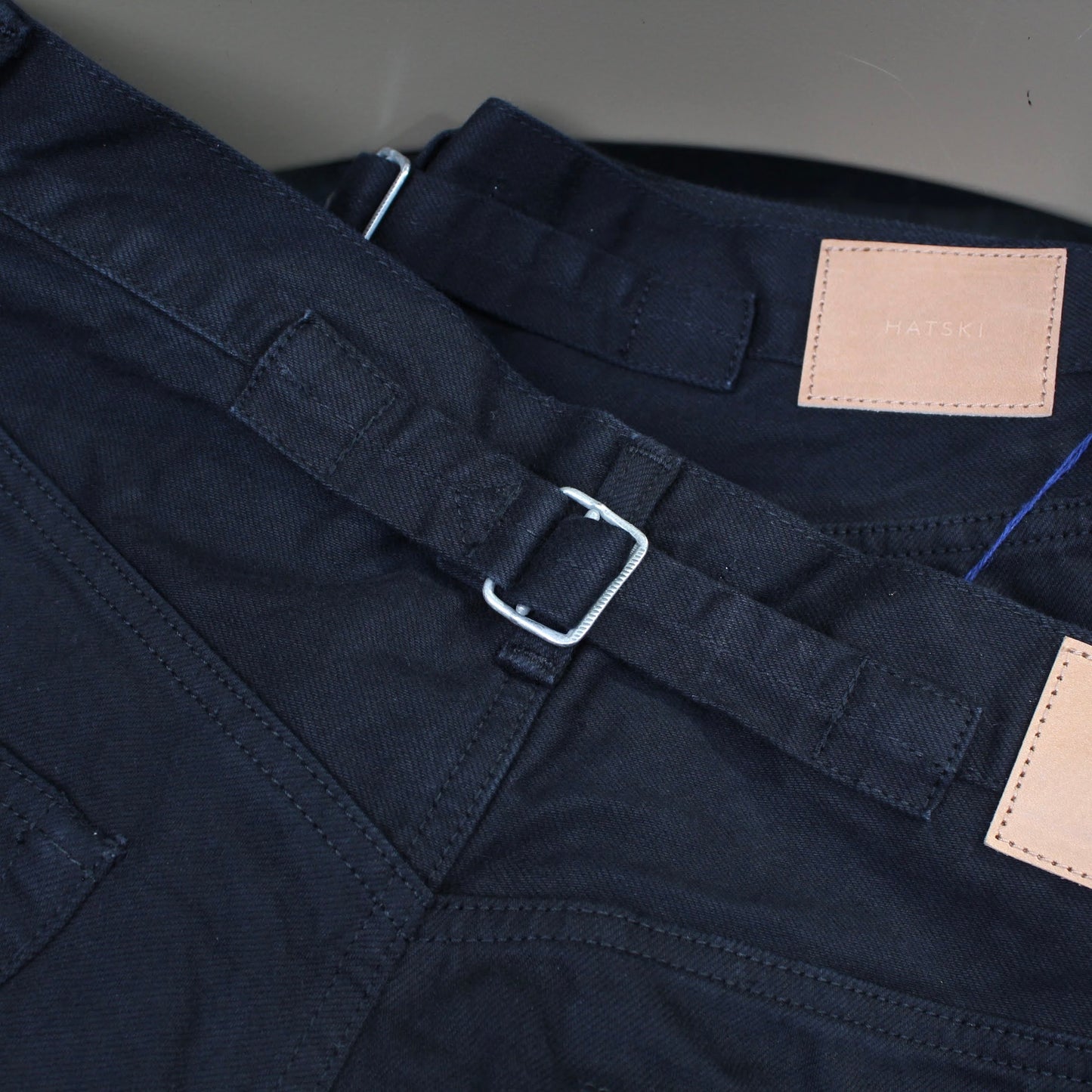 HATSKI -
BUCKLE BLACK WASHI(日本和紙)DENIM