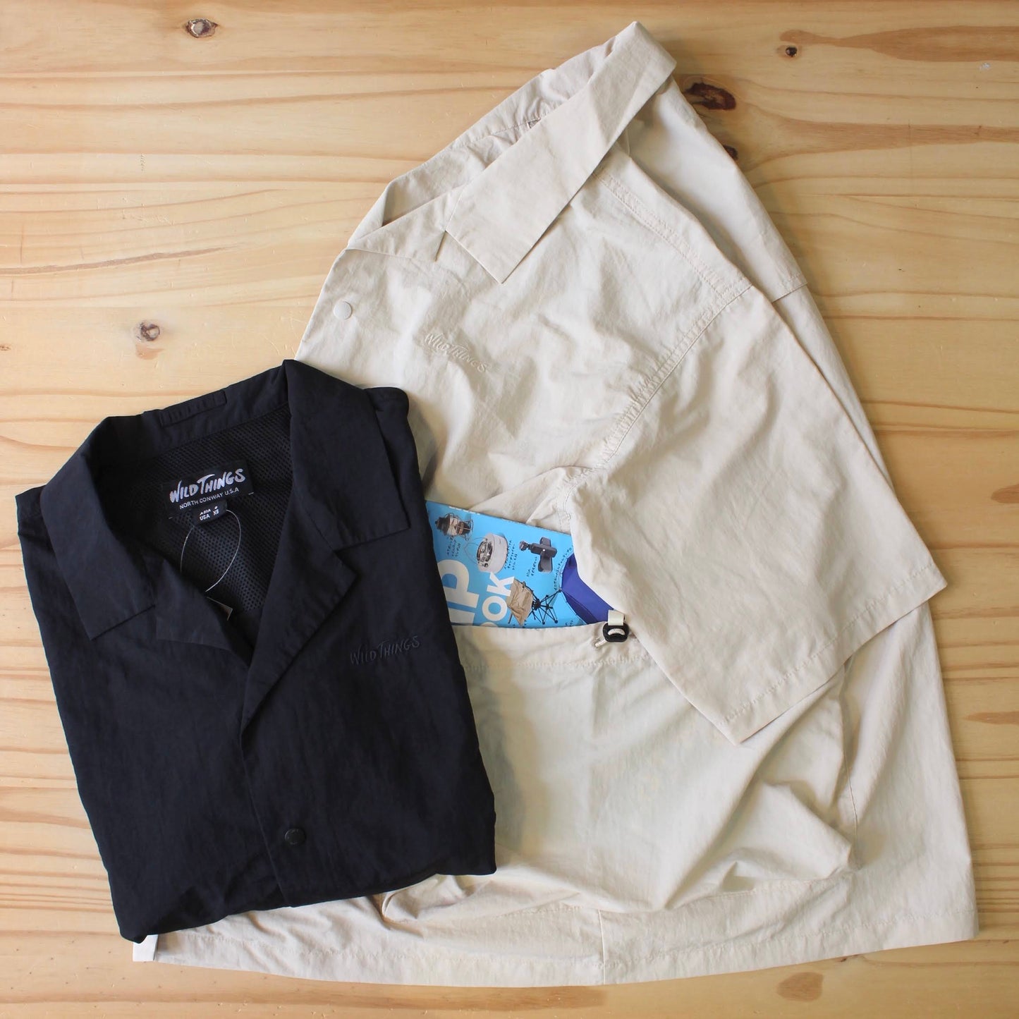 WILD THINGS JAPAN -
CAMP TOOL POCKET S/S SHIRTS
-