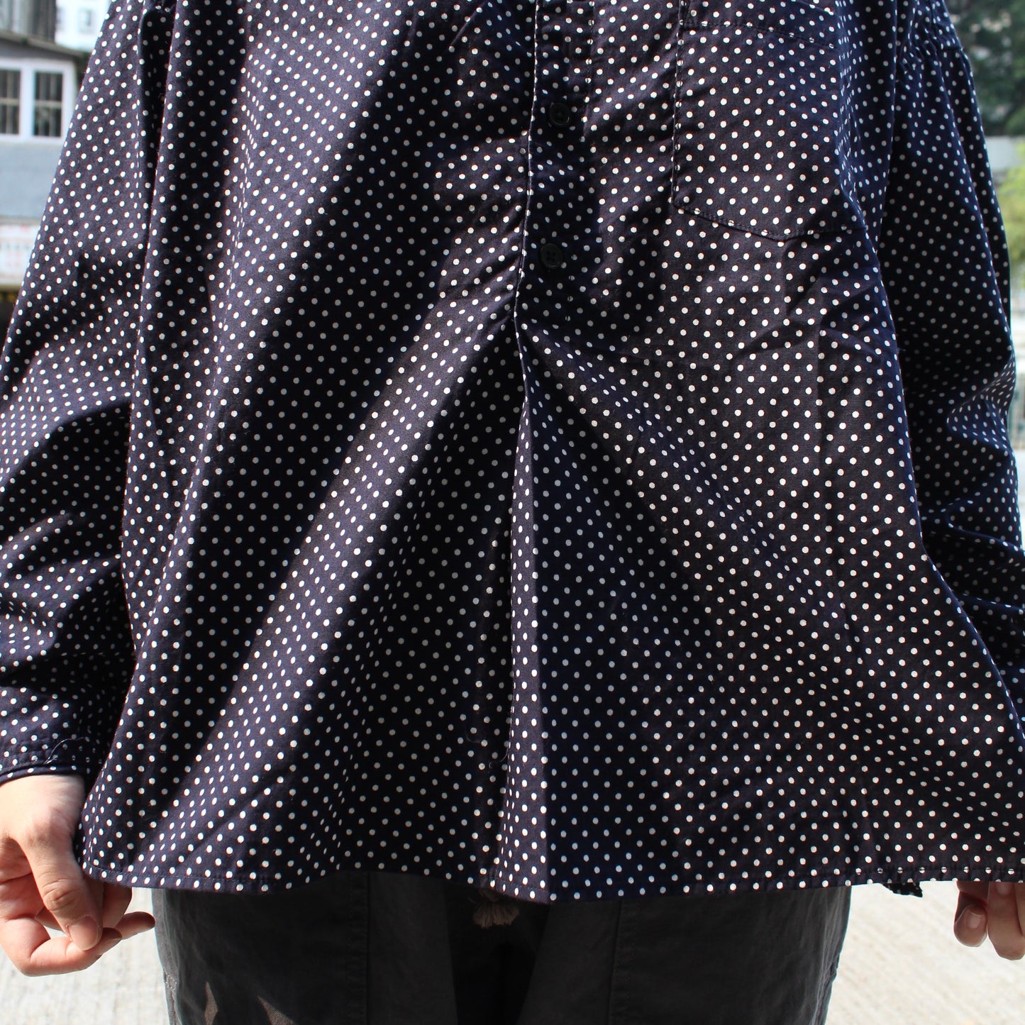 D.M.G - 
Little dot stand collar pocket pullover shirt