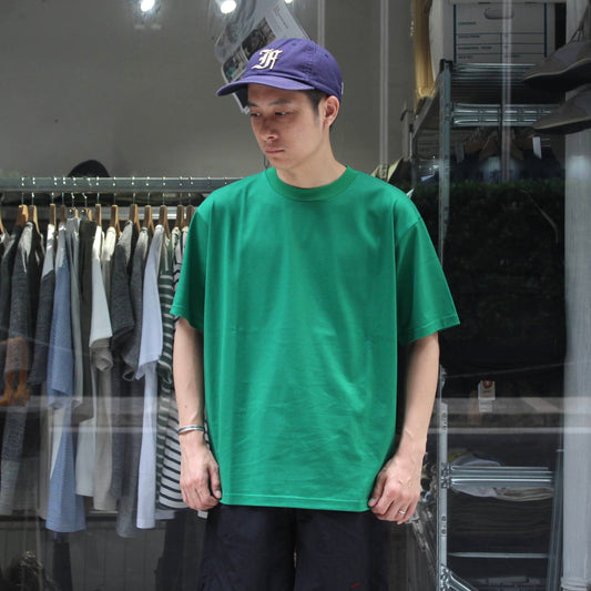 FLISTFIA -
CREW NECK T-SHIRT