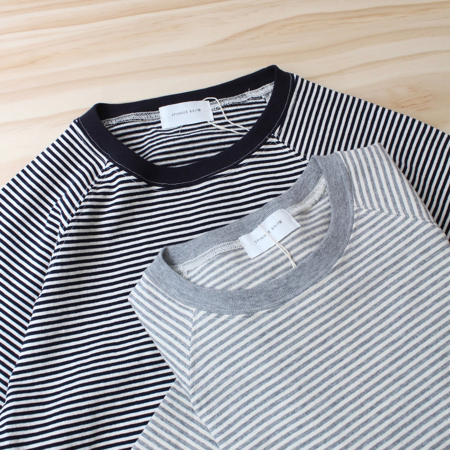 SPINNER BAIT -
VINTAGE BORDER RAGLAN CREW NECK H/S