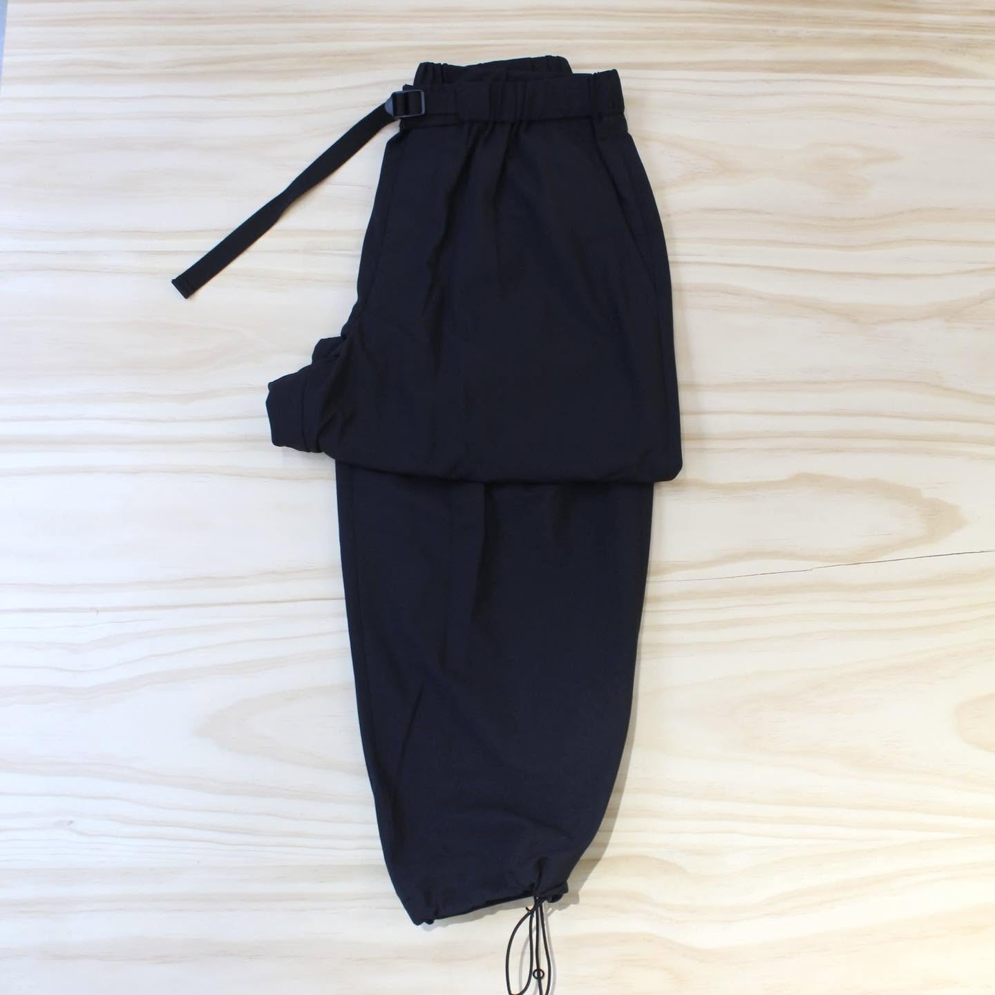 FANTASTICDAY  - PARK KNEE TUCK PANTS
