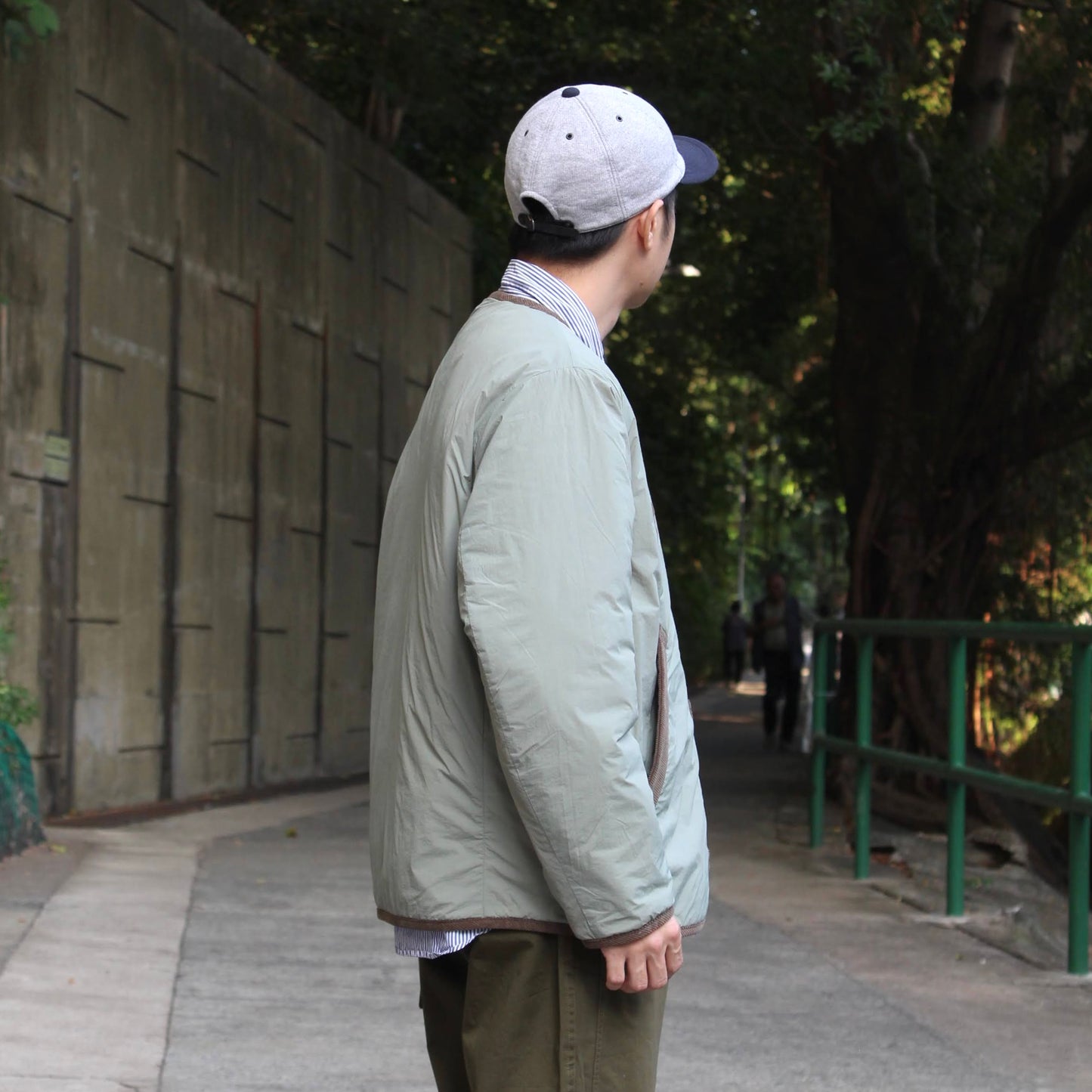 ARMY TWILL -
QUILTING REVERSIBLE JACKET