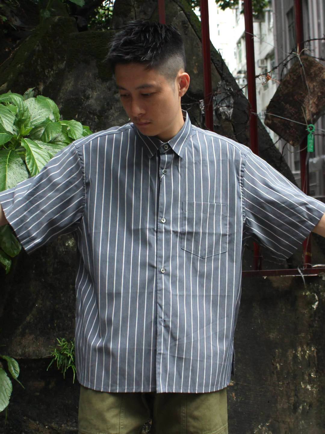 MANUAL ALPHABET - STRIPE WIDE SQUARE SHIRTS