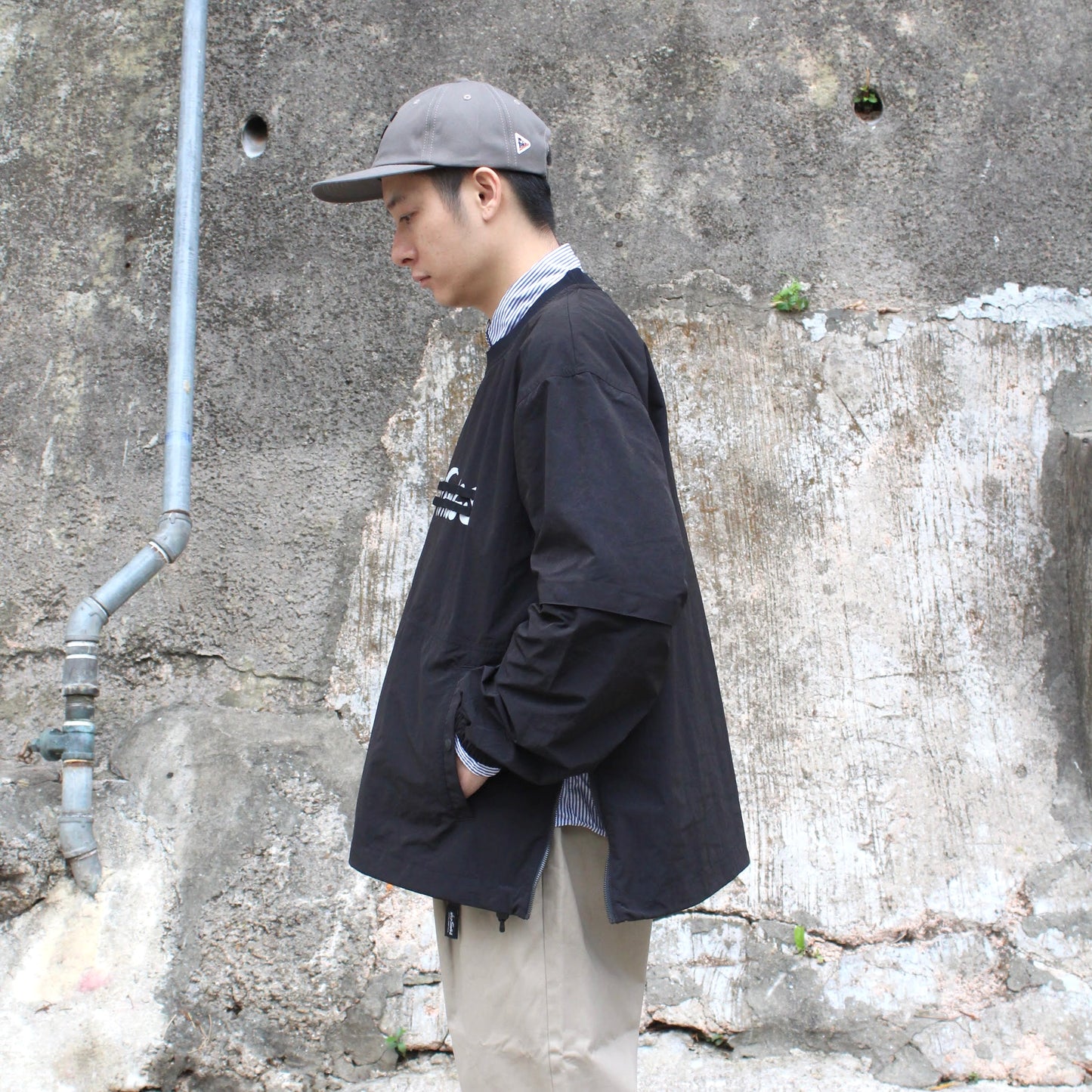 WILD THINGS JAPAN -
CONVERTIBLE PULLOVER