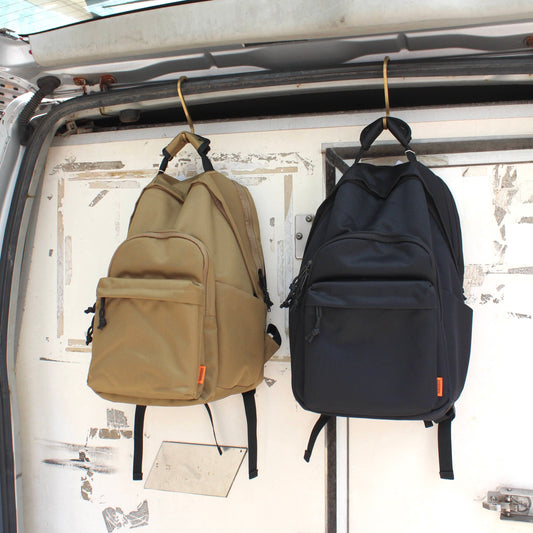 UNIVERSAL OVERALL 日版 - 
3LAYER BACKPACK + ECO SHOPPING BAG