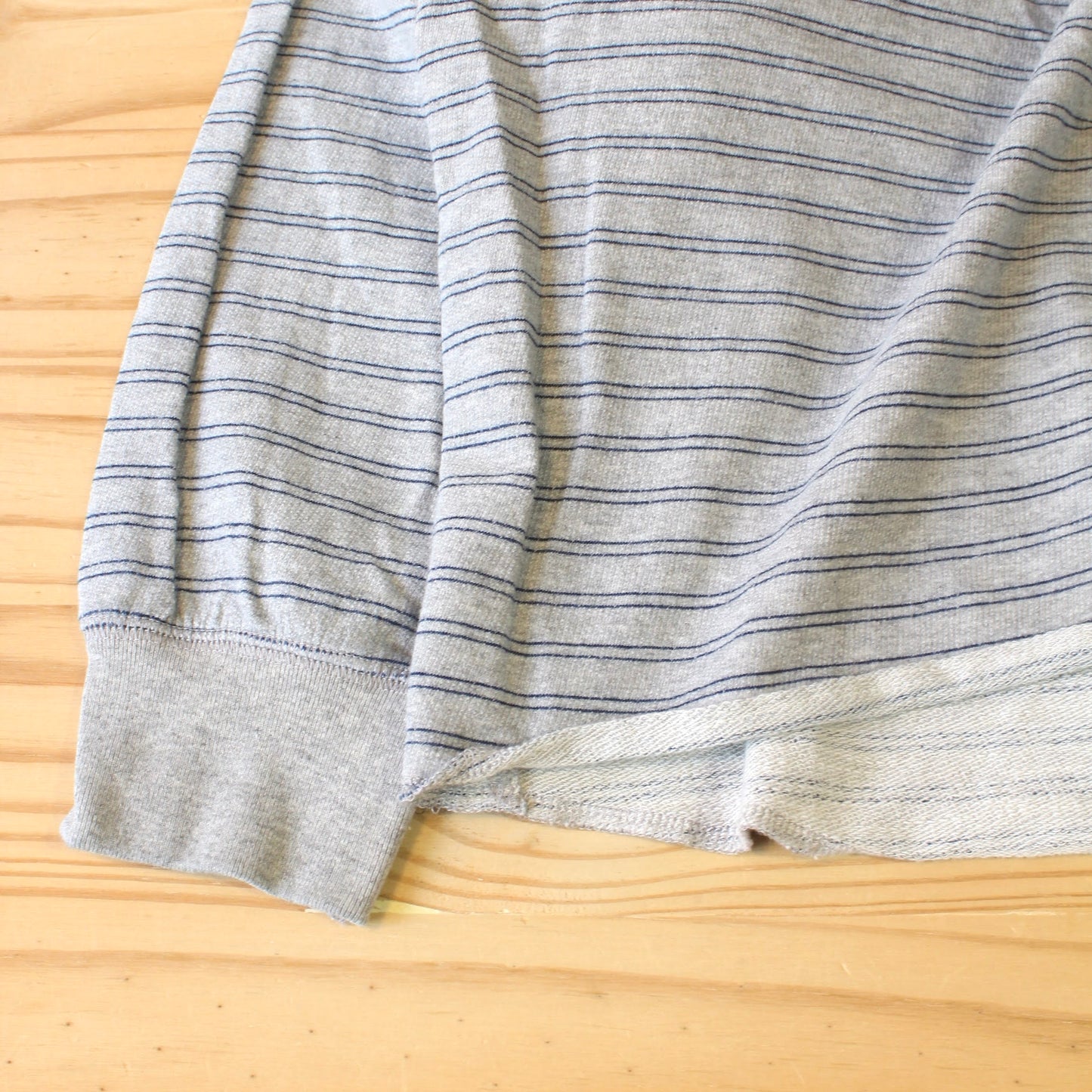 WALLA WALLA SPORT -
U.S MADE STRIPE LT TERRY CREW SWEAT