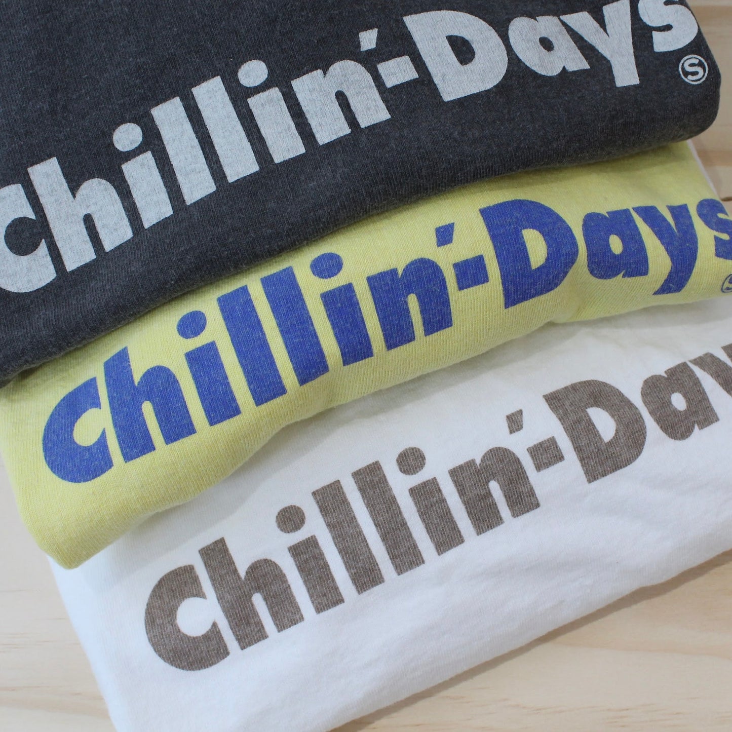 UNISON SPECIAL - 
GIANT TUBE S/S TEE
(CHILLIN DAY)