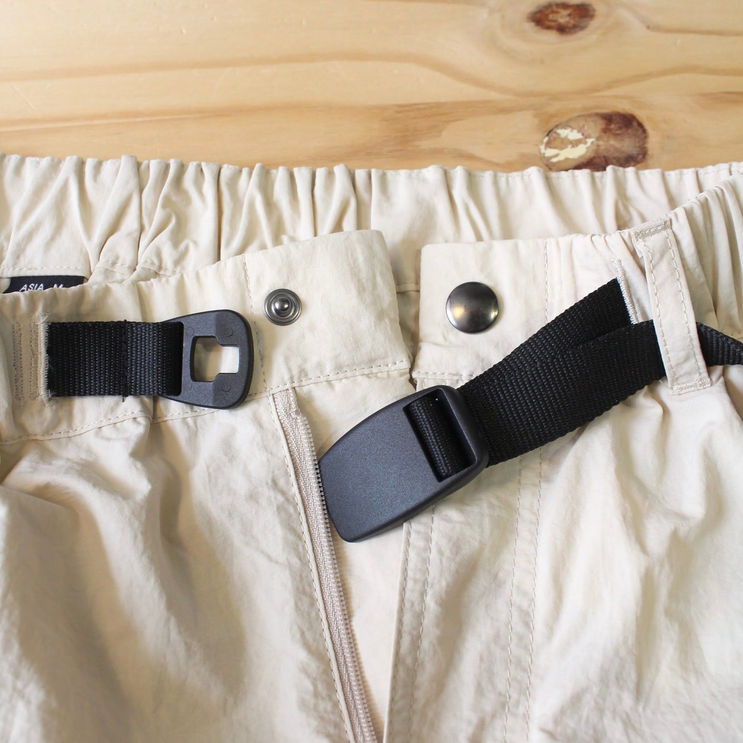 WILD THINGS JAPAN -
FISHERMAN POCKET SHORTS