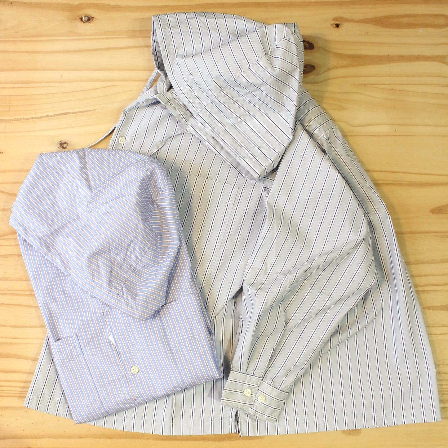 MANUAL ALPHABET -
T/C POPLIN HOOD SHIRT