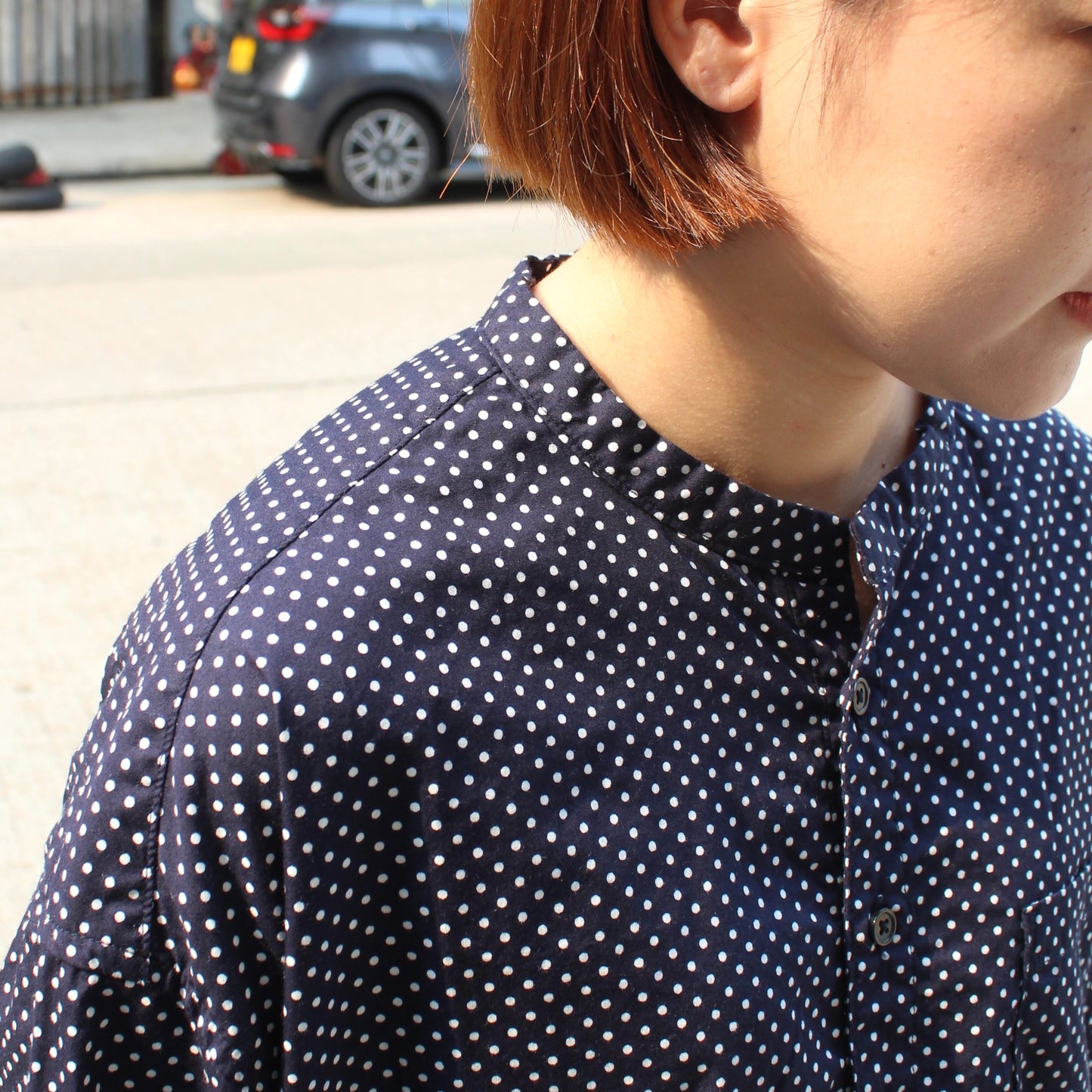 D.M.G - 
Little dot stand collar pocket pullover shirt