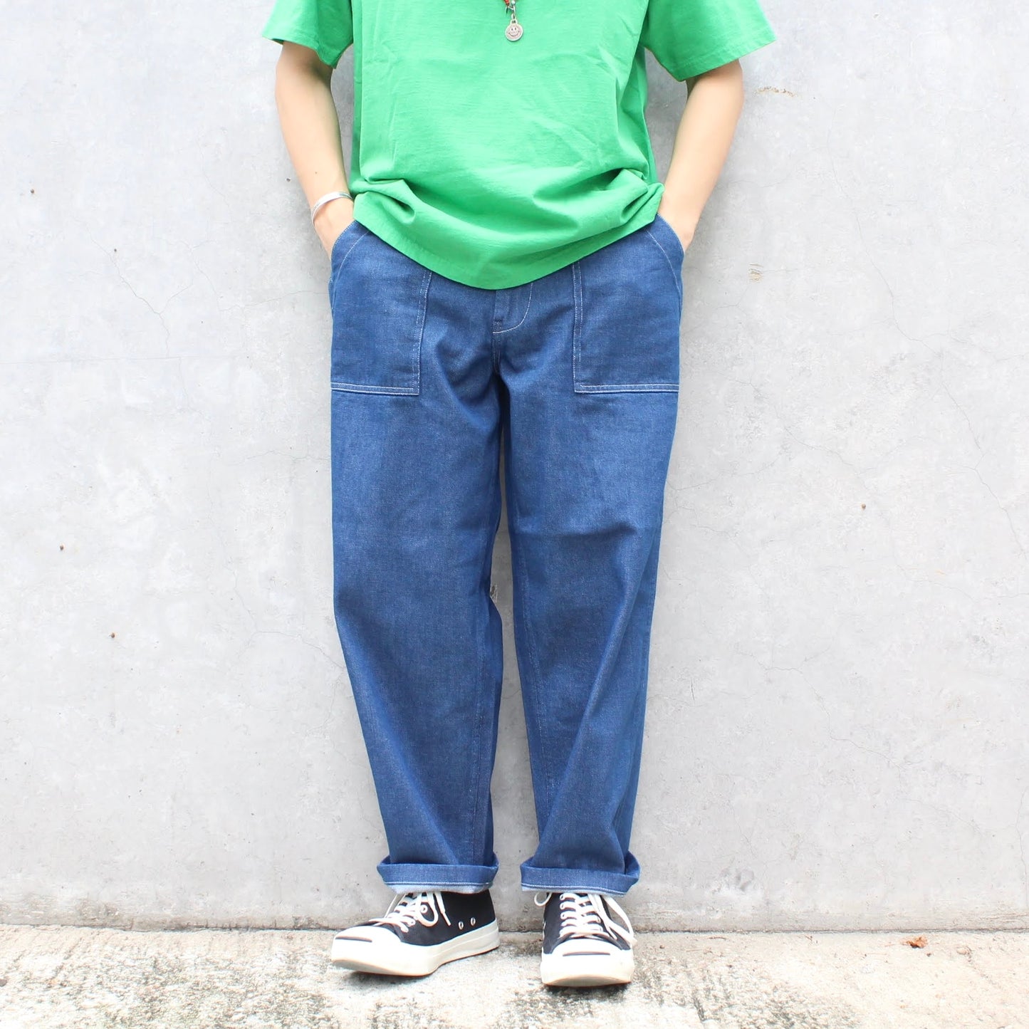 HATSKI -
LOOSE TAPERED UTILITY TROUSERS DENIM