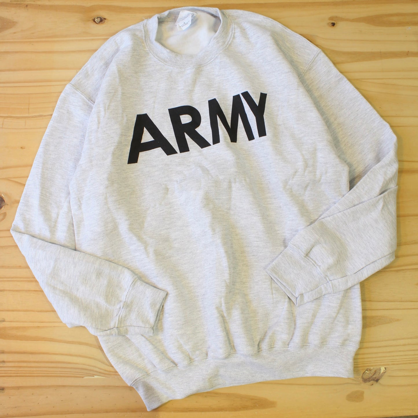 MILITARY DEADSTOCK COLLECTION -
ARMY SWEATSHIRT