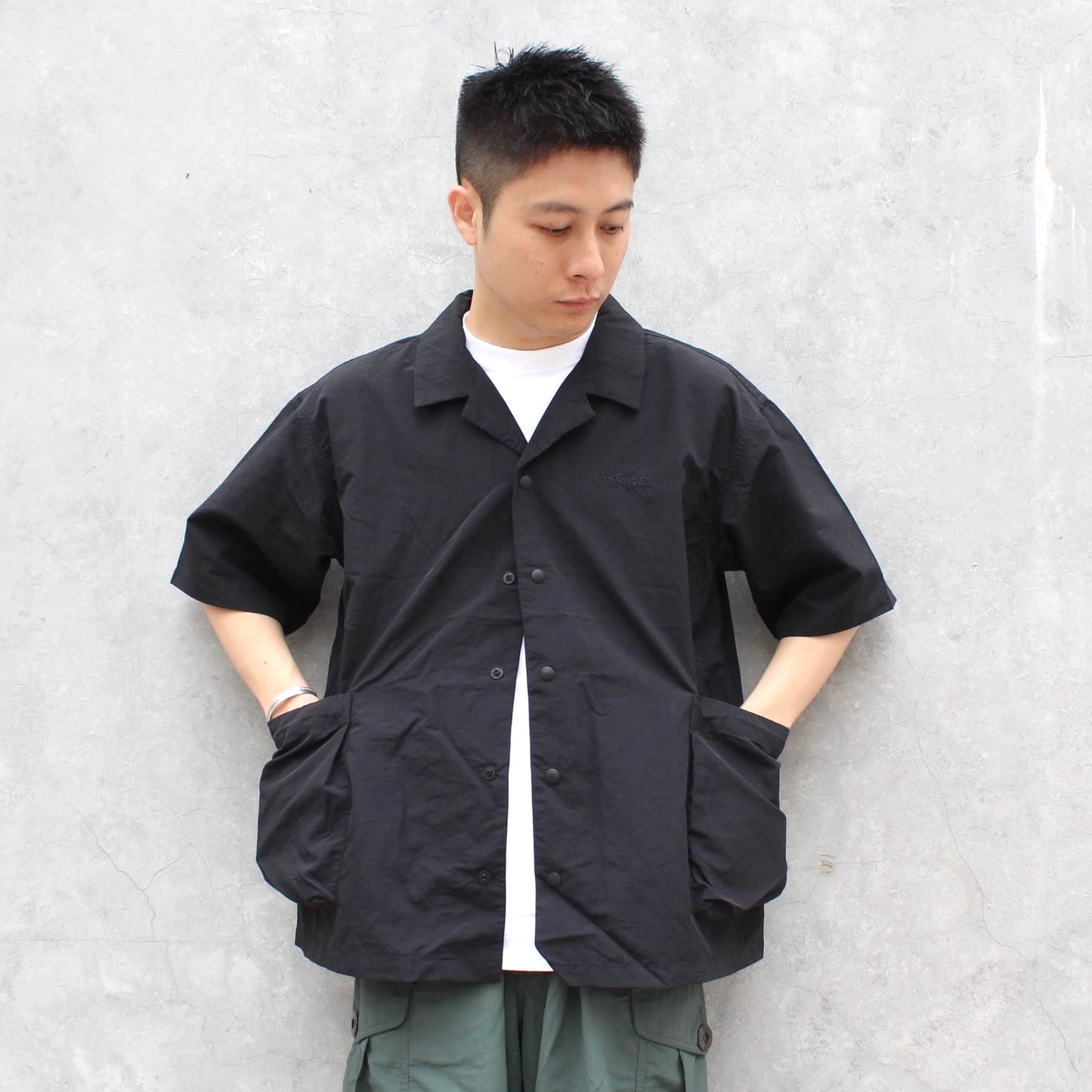 WILD THINGS JAPAN -
CAMP TOOL POCKET S/S SHIRTS
-