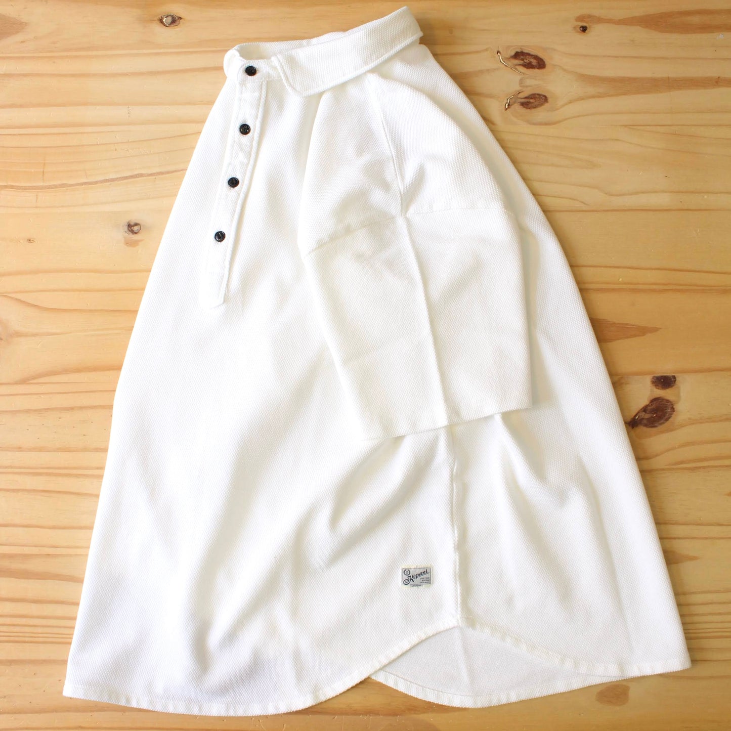 Kepani -
PIQUE ROUND CUT POLO