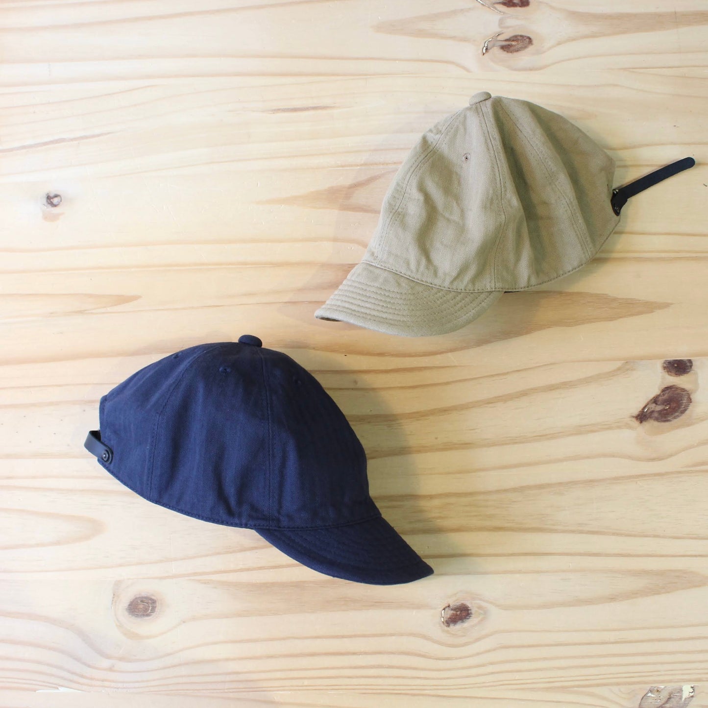 HIGHER -
VINTAGE HERRINGBONE(人字紋) CAP