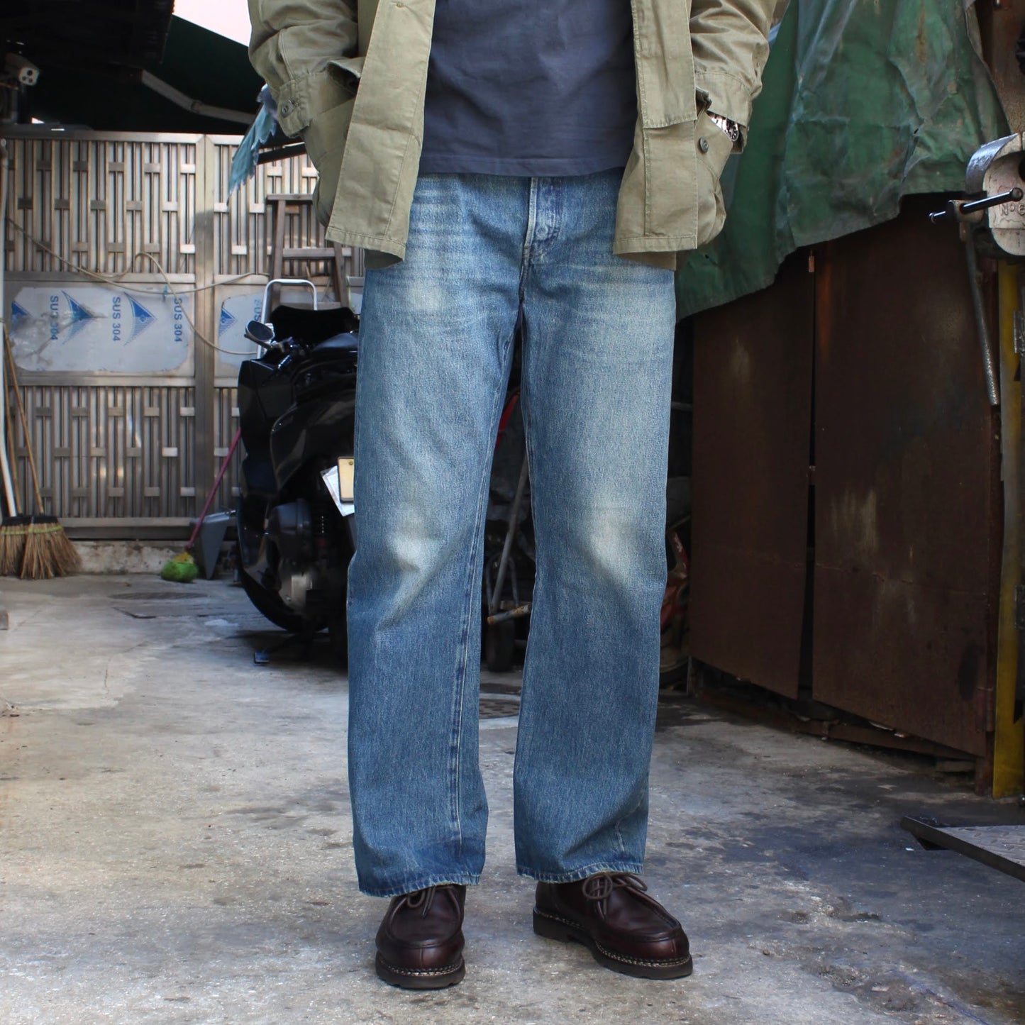 AUTHEN JAPAN -
12.5OZ VINTAGE STRAIGHT LEG DENIM
USED WASH